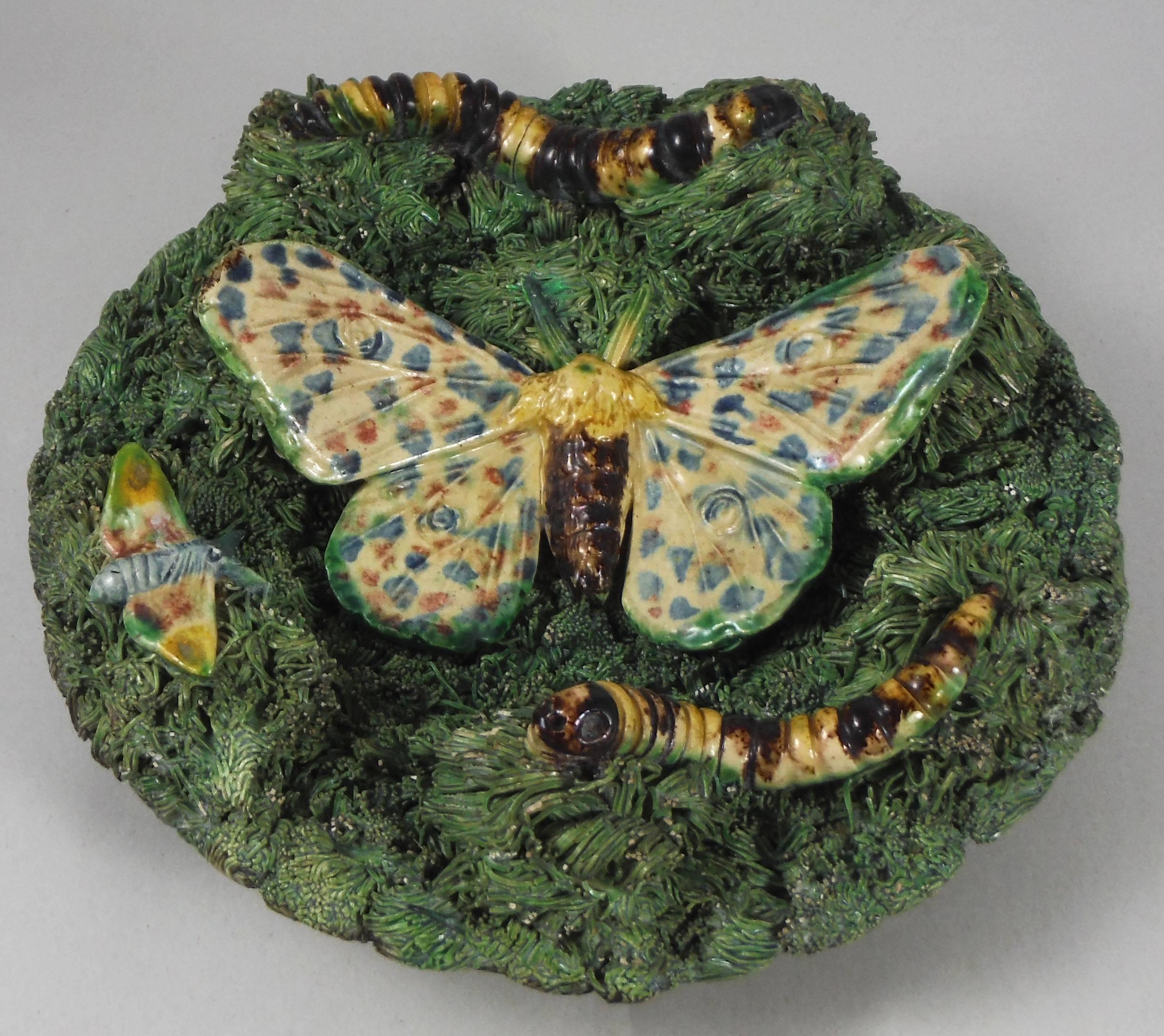 Antique 19th Portuguese Majolica Palissy rare butterfly platter signed José Alves Cunha (Caldas da Rainha).
A similar example is exhibited in the Museum of Art New Orleans.
Reference: Pg.68 