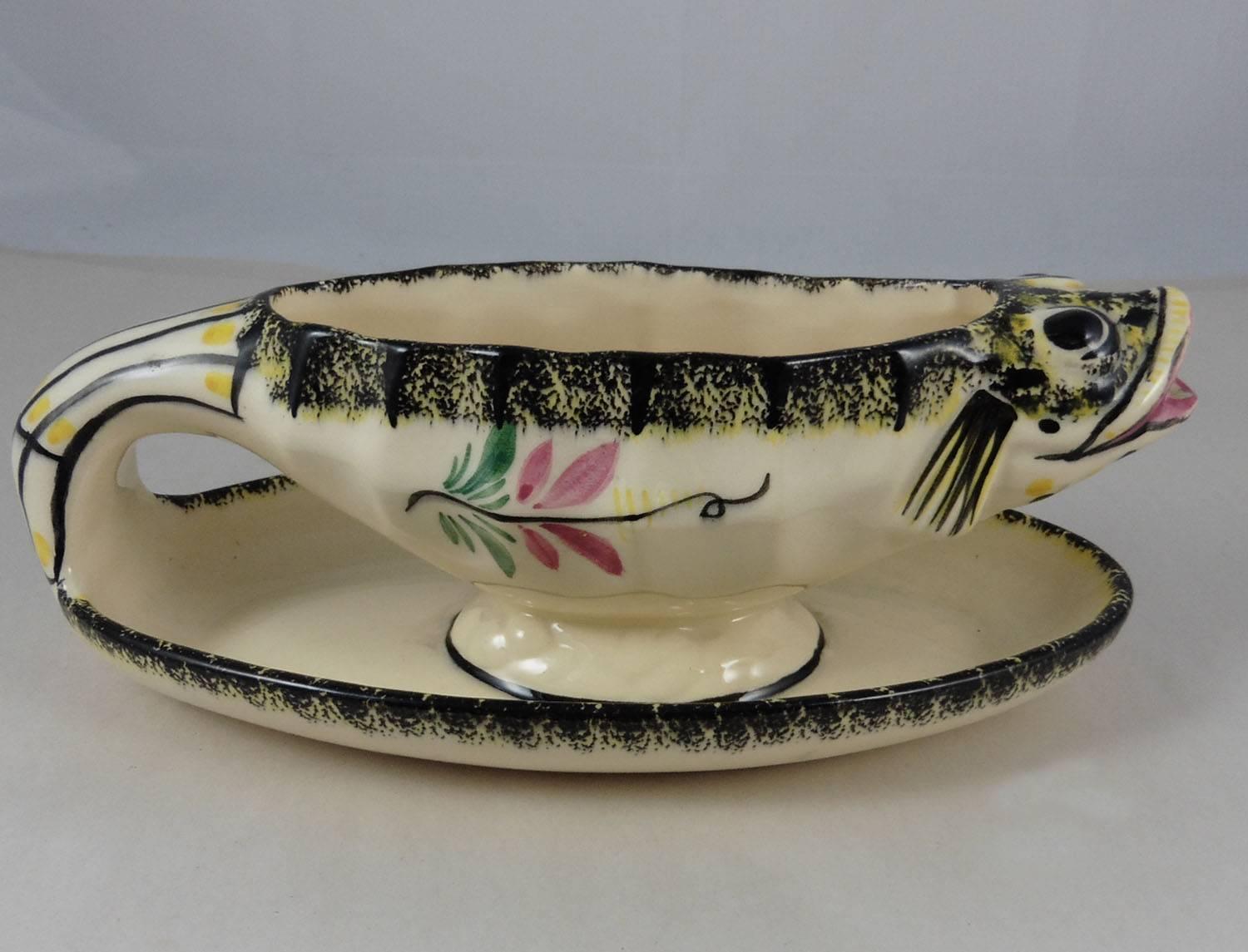 Complete French Faience Fish Service Henriot Quimper, circa 1940 3