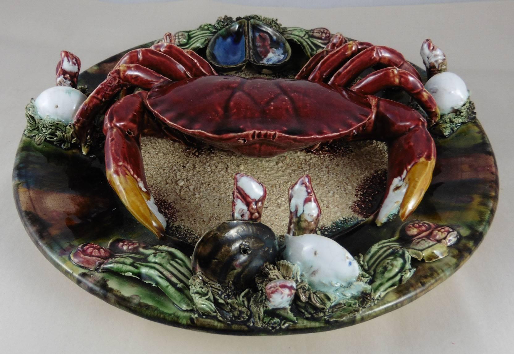 Large Majolica Portuguese Palissy crab platter with seaweeds and shells signed Caldas de Rainha, circa 1940.