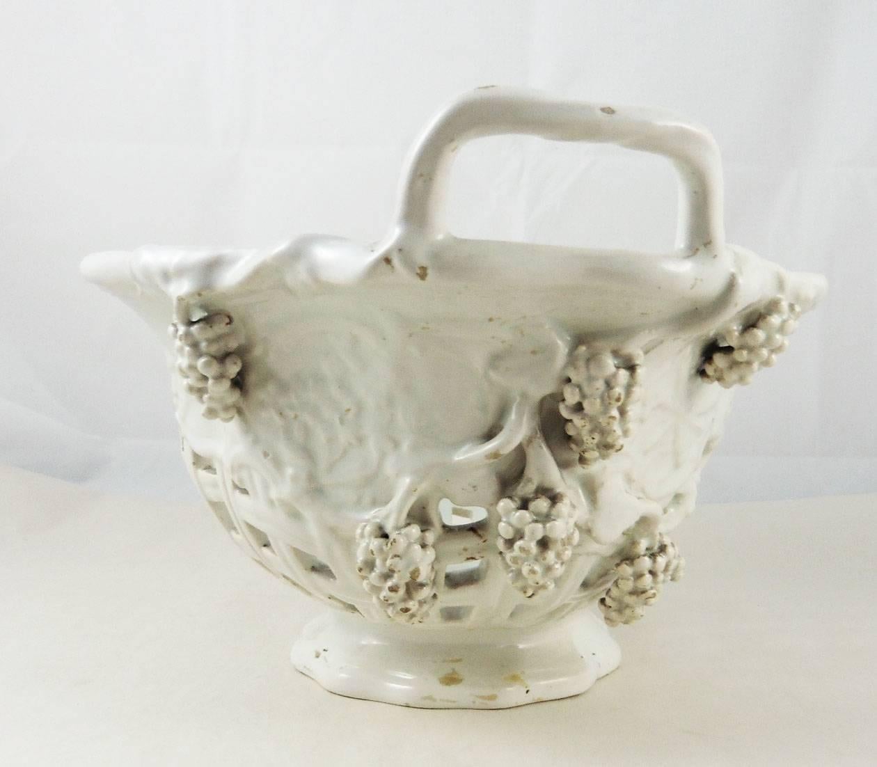 Romantic French White Reticulated Grapes Basket, circa 1900 For Sale