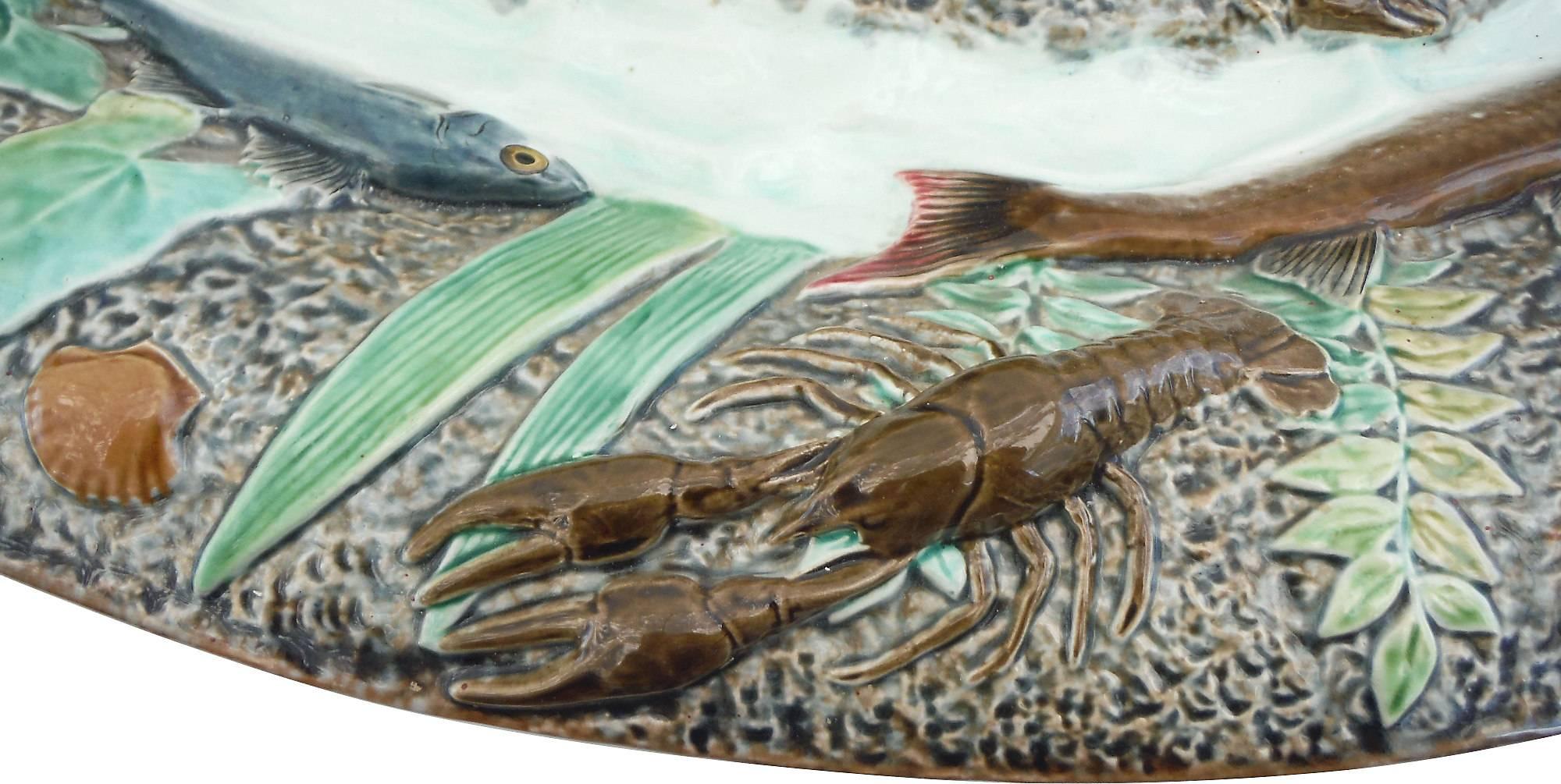 Early 20th Century 19th Century Large Majolica Palissy Fishs Wall Platter For Sale