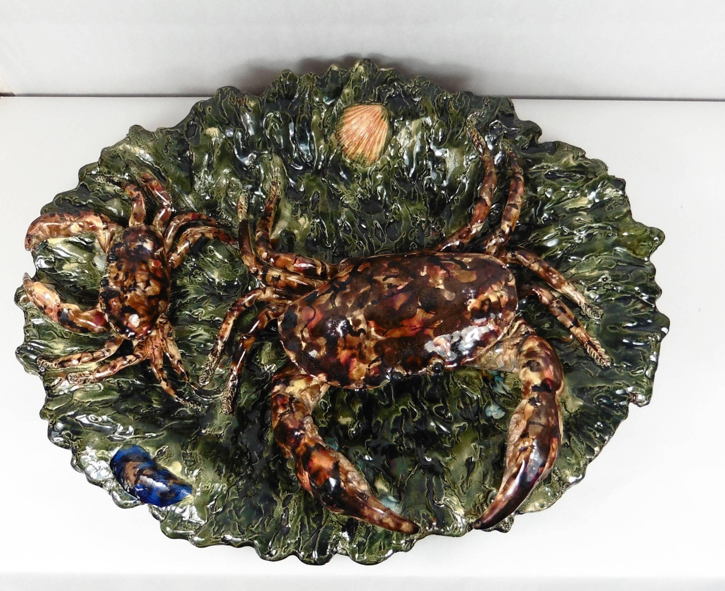 19th century Palissy crabs wall platter signed Alfred Renoleau dated 1891-1894.
The crabs are in high relief on a green seaweeds background.
Reference/Page 179 