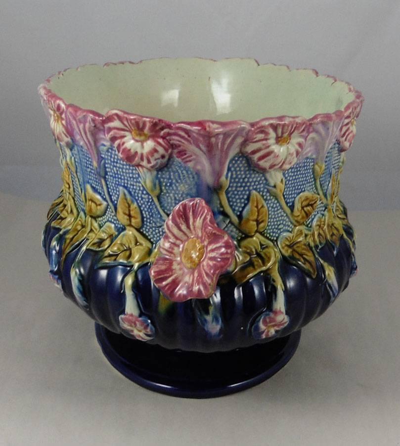 A large French Majolica floral pink morning glory jardiniere circa 1880 from North of France.
Attributed to Orchies.
A perfect example of the Naturalism in the ceramic of the Art Nouveau period.