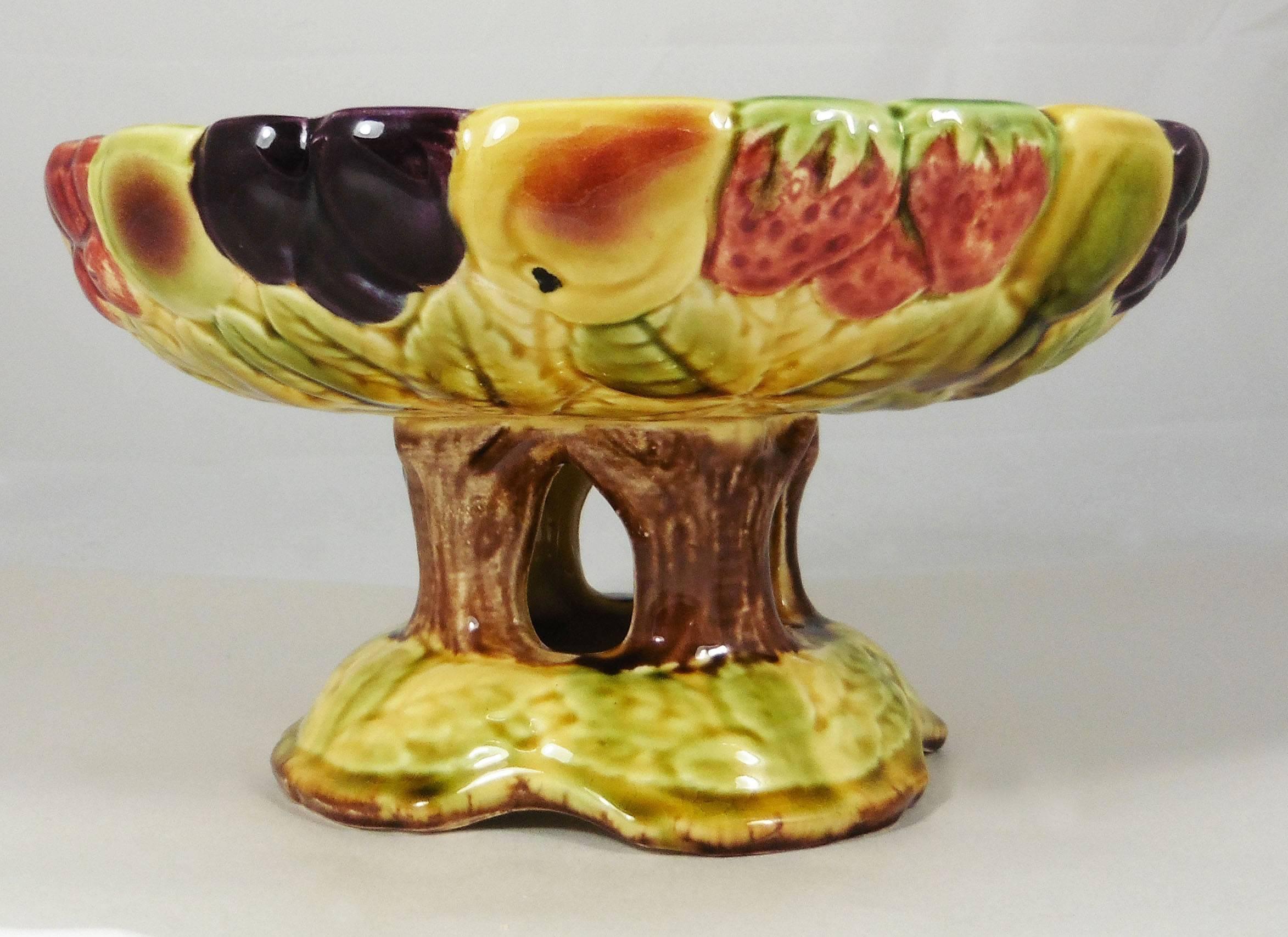 Large Majolica fruits centerpiece, signed Sarreguemines, circa 1920.