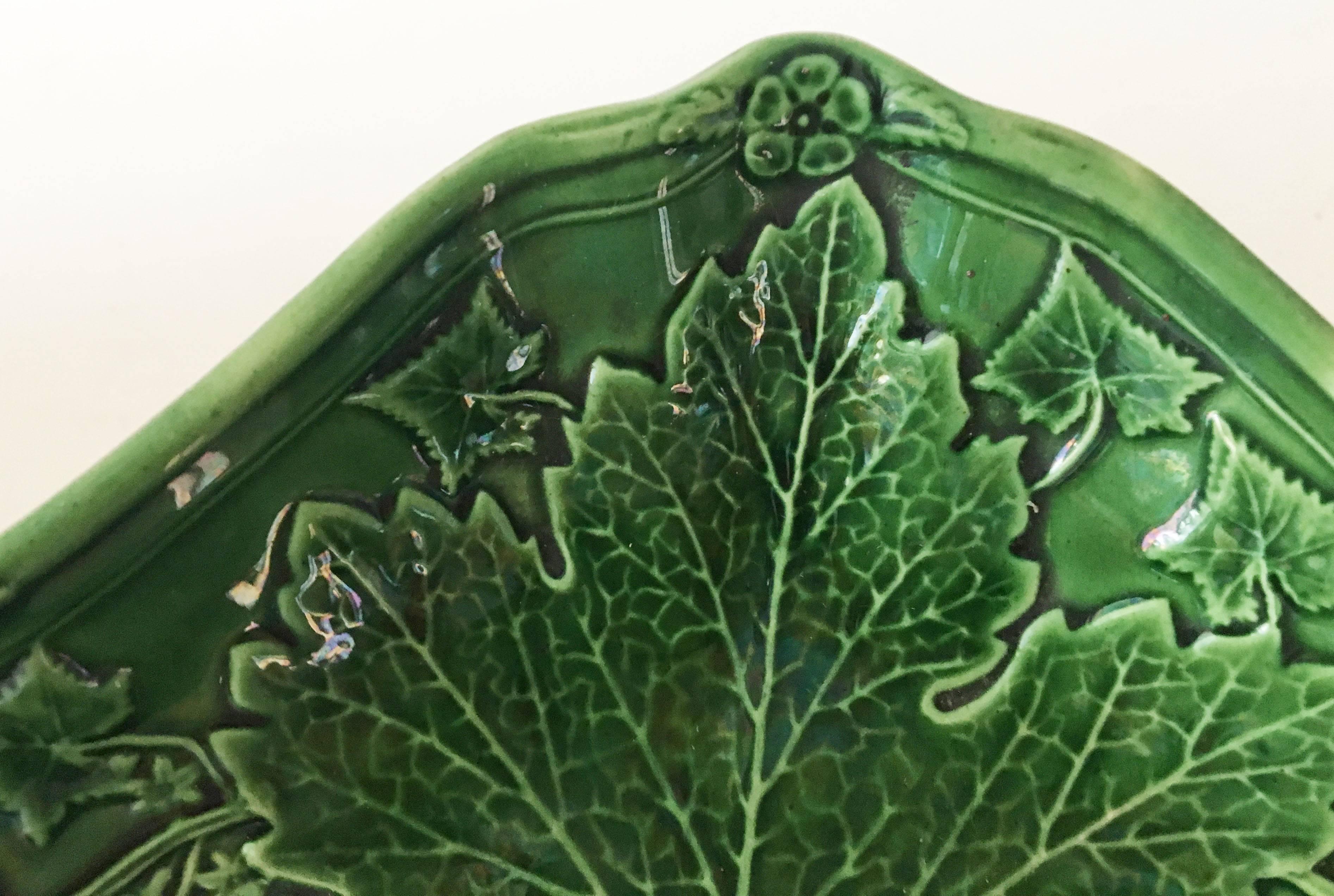 Victorian 19th Green English Majolica Picked Cucumbers Platter 