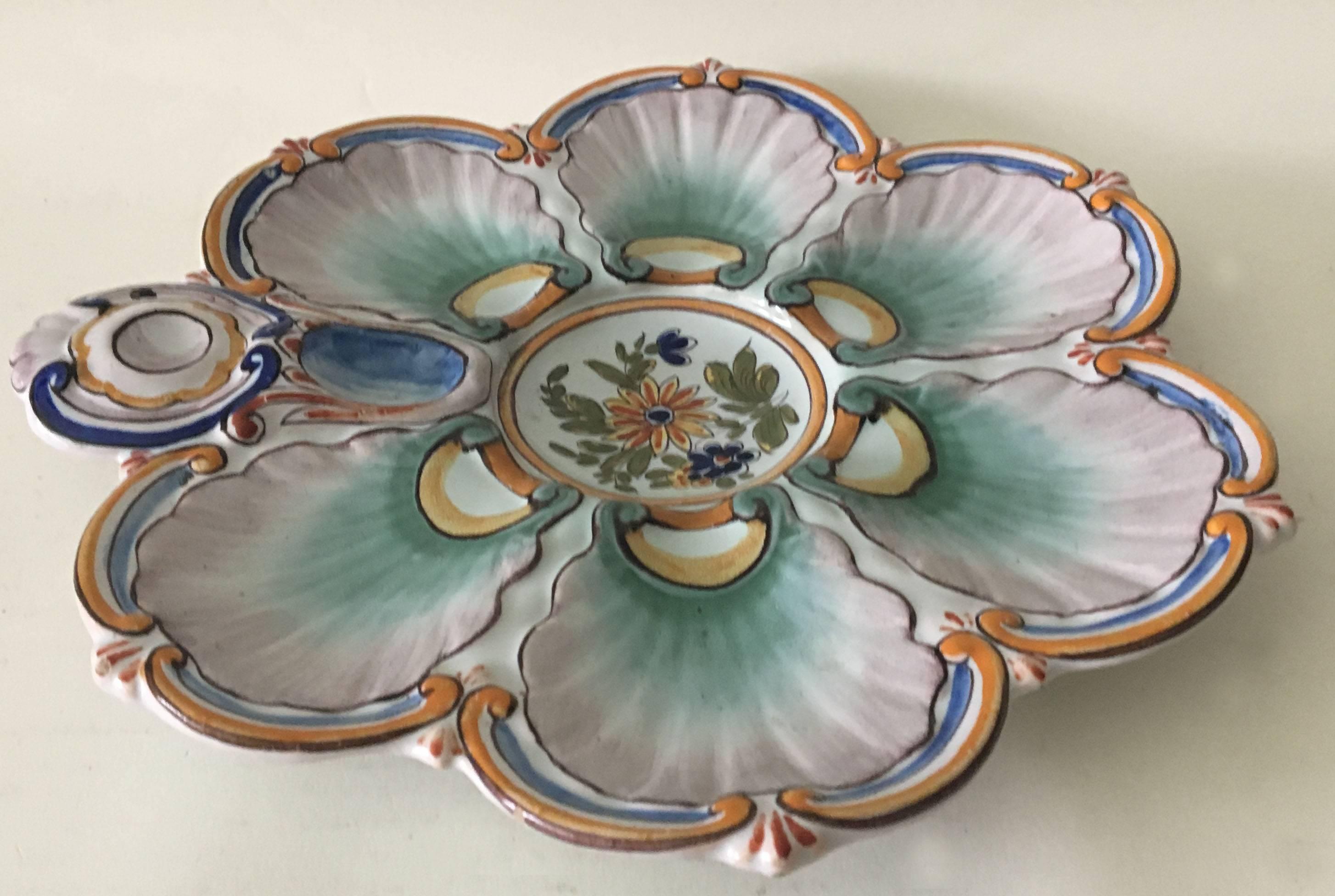 French faience oyster plate saint clement, circa 1890.
A rustic faience example of oyster plate.
One chip on the back.