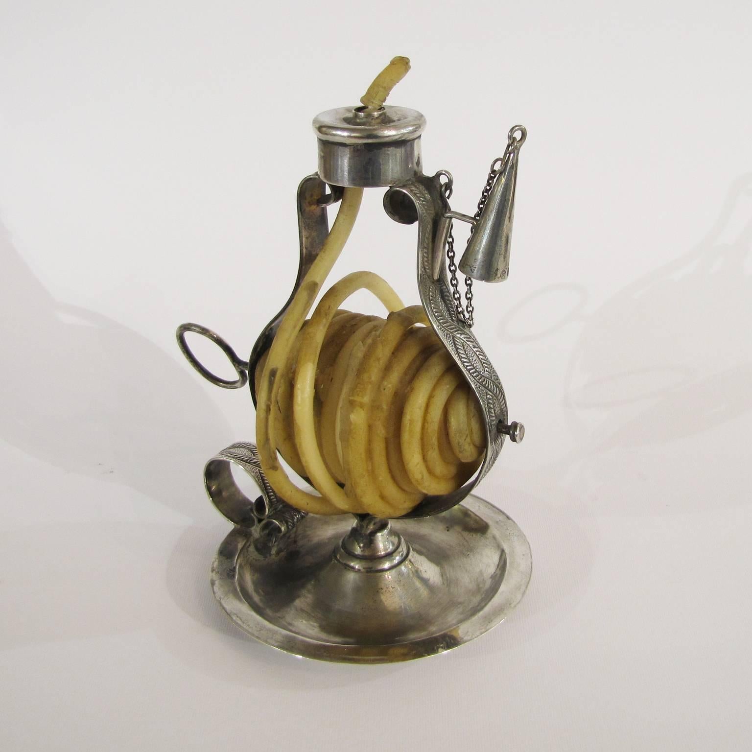 Early 18th Century Spanish Silver Wax Jack or Wax Taper Holder In Good Condition In Firenze, IT