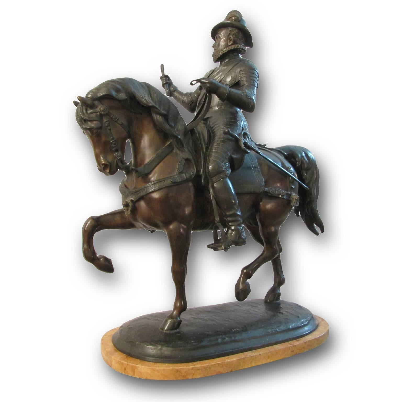 A very detailed, exquisite statuette, entirely executed in bronze with the lost-wax casting technique depicting Philip II of Spain. The patinated bronzes figure is mounted on a beautiful marble base.
Signed ‘Hunt’ on the base (James Hunt, 19th-20th