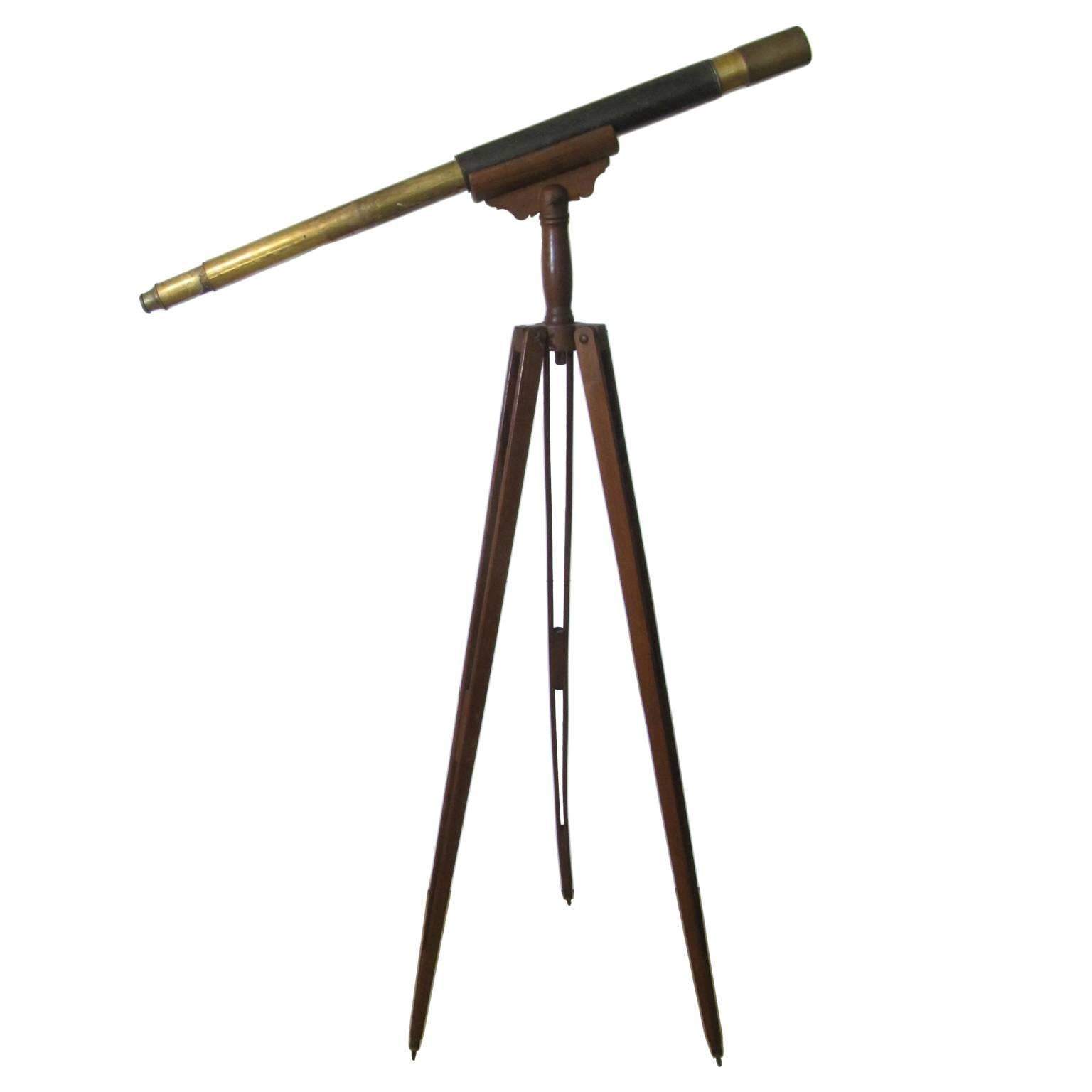 English 19th Century Astronomical Telescope in Brass on Wooden Tripod 1