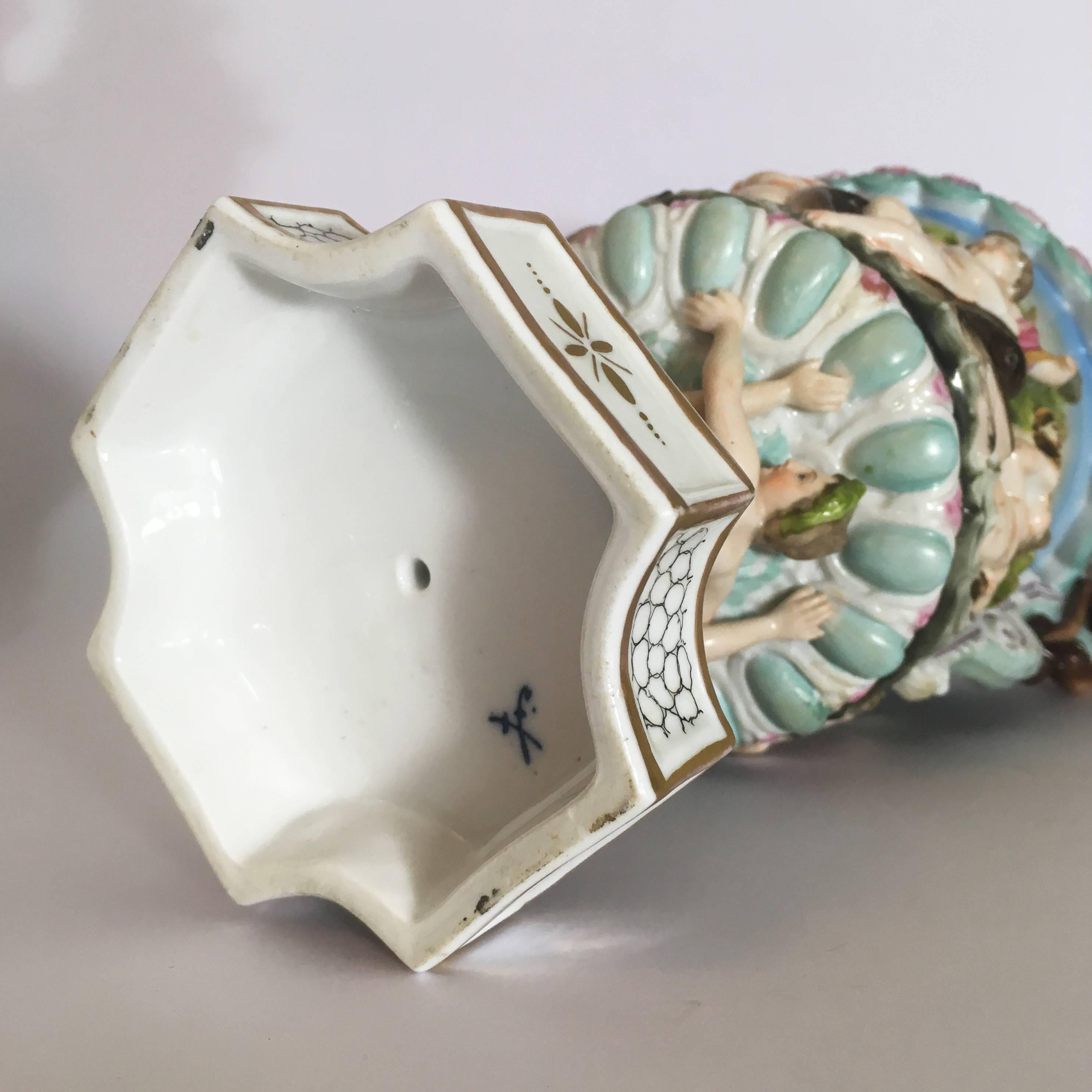 Pair of Late 19th Century Meissen Porcelain Ewers with Maritime Scene 4