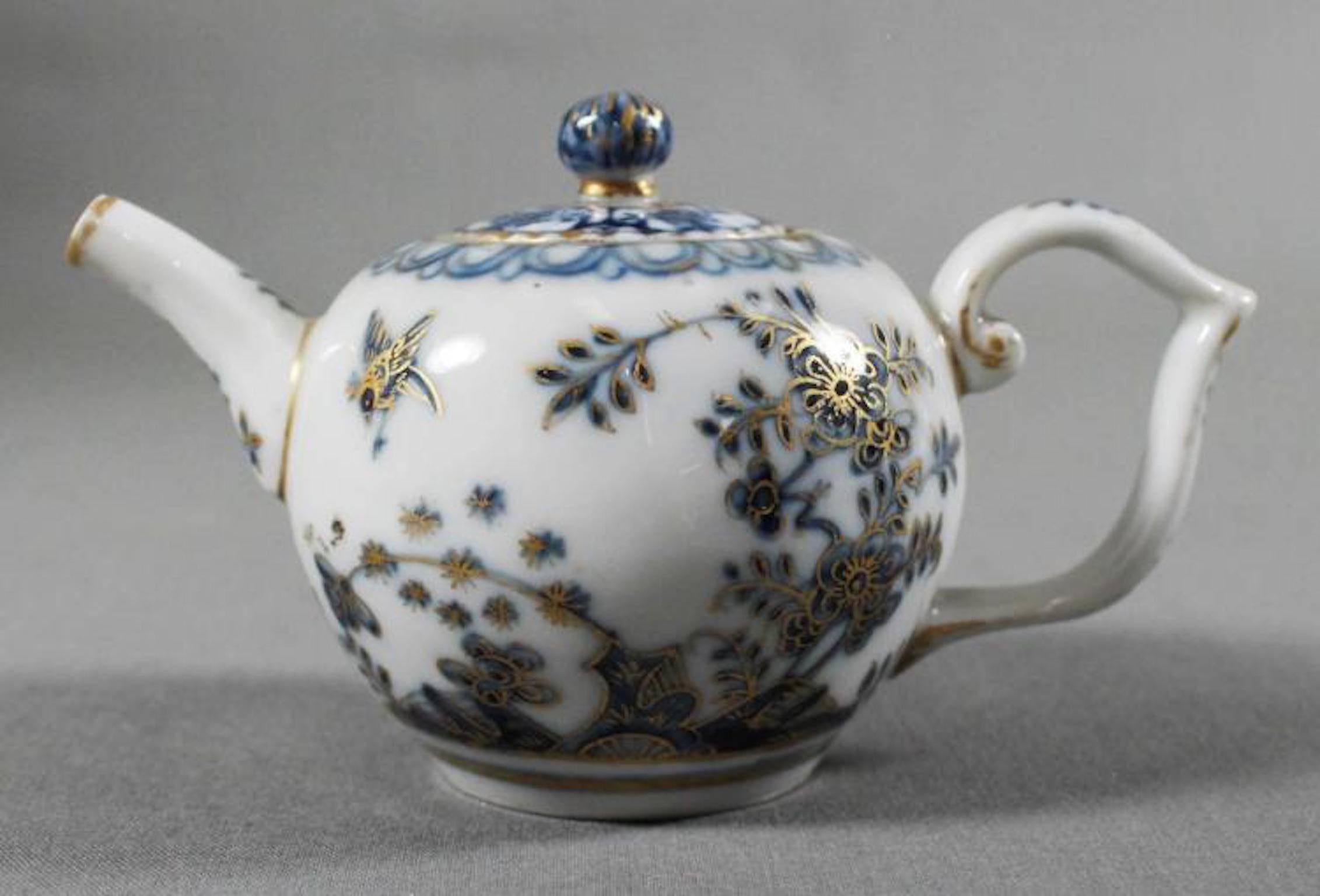 18th century authentic Meissen diminutive Tea Pot3