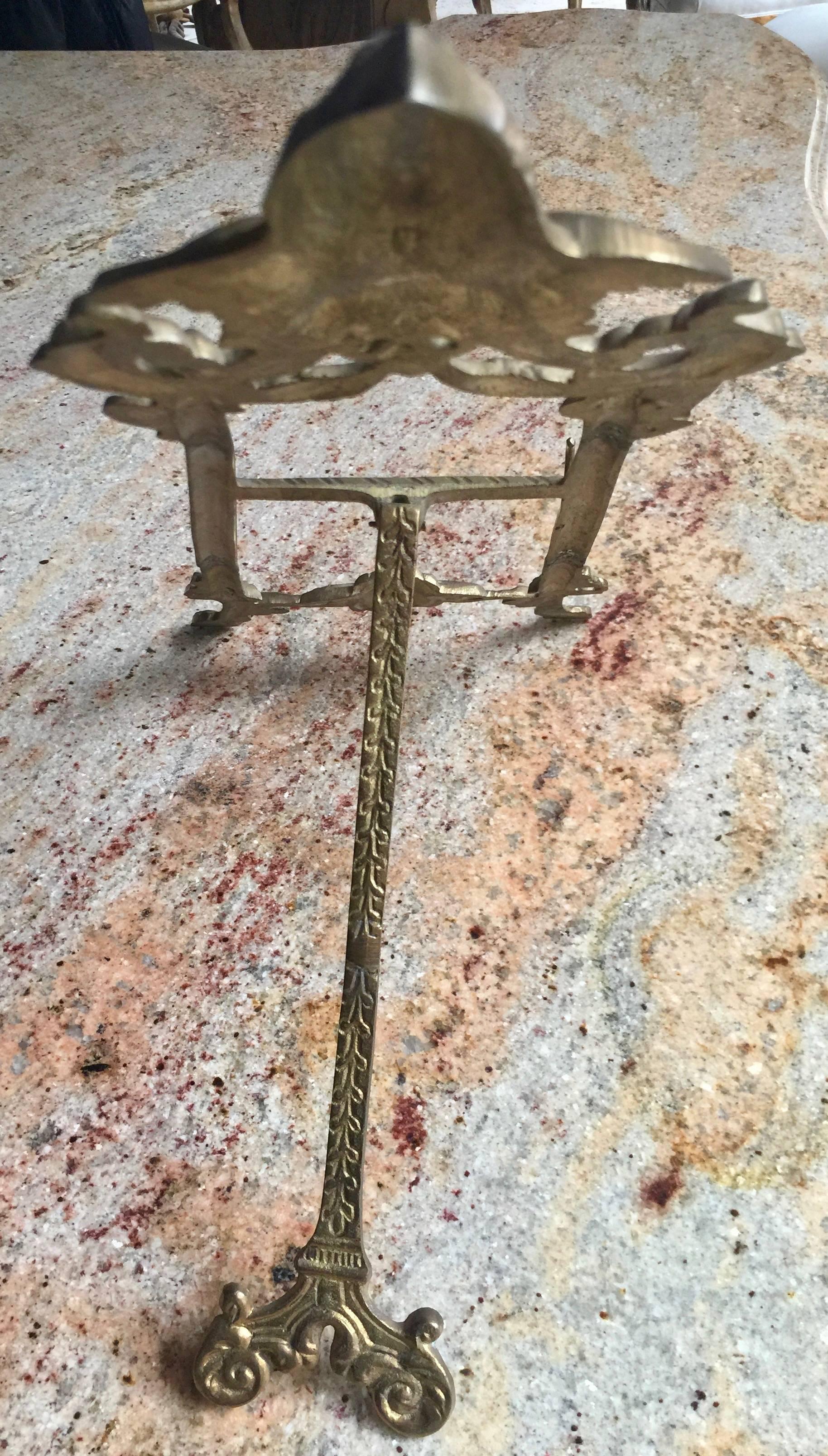  Italian Brass Tabletop Easel  In Good Condition In Washington Crossing, PA