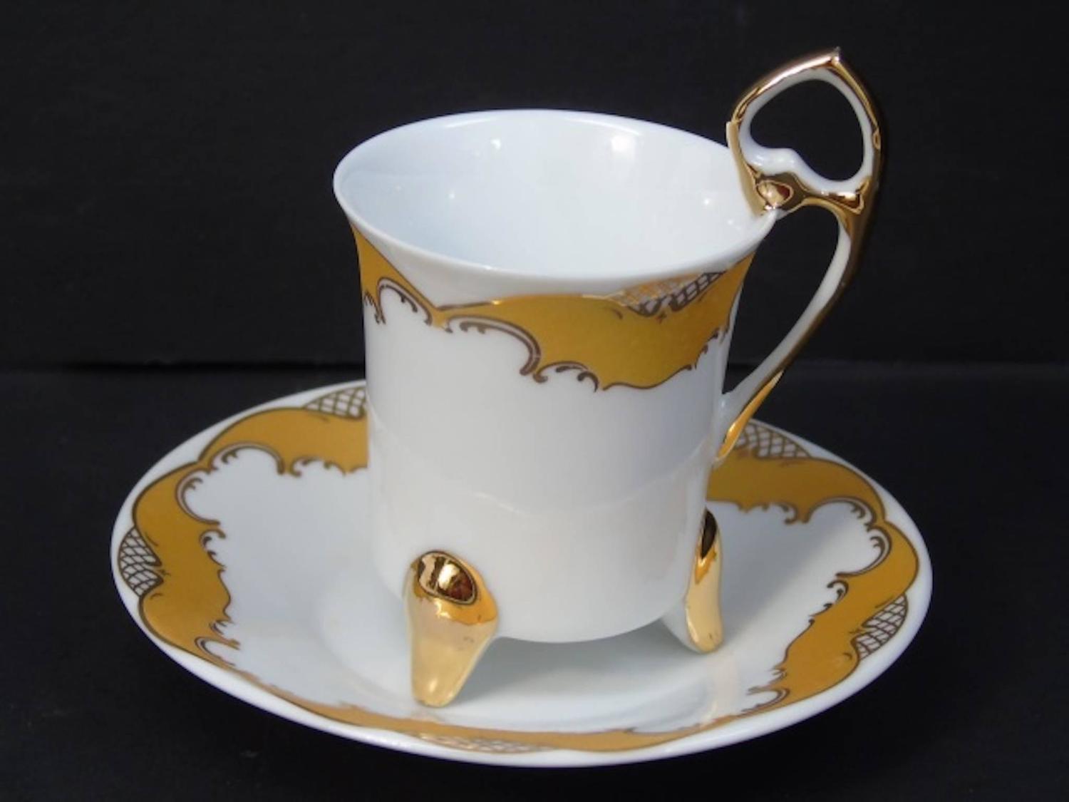 Set of Six Fine Porcelain Demitasse Service Cups and Saucers Gold 