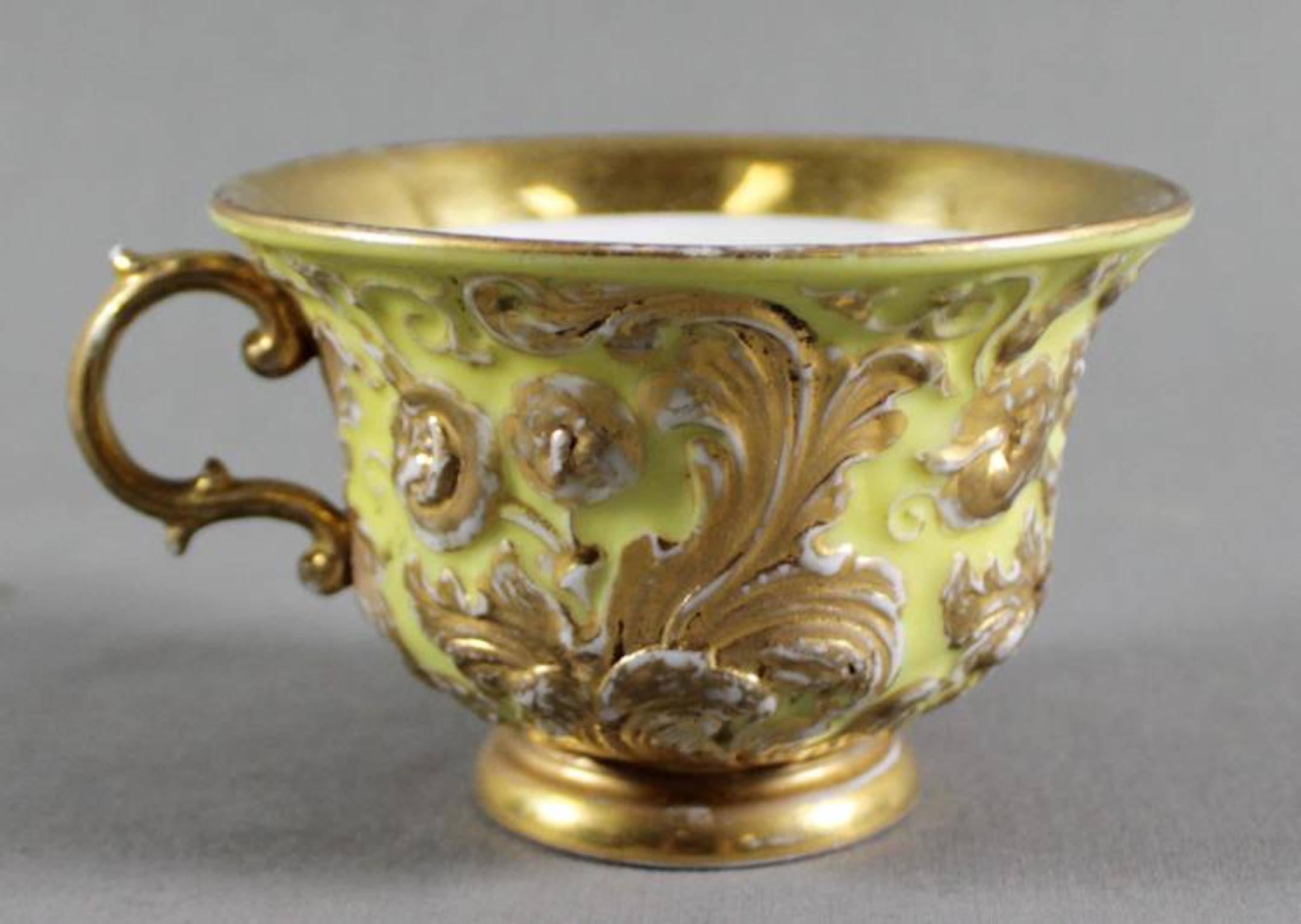 19th Century German Meissen Cup and Saucer Gold Gilt In Good Condition For Sale In Washington Crossing, PA