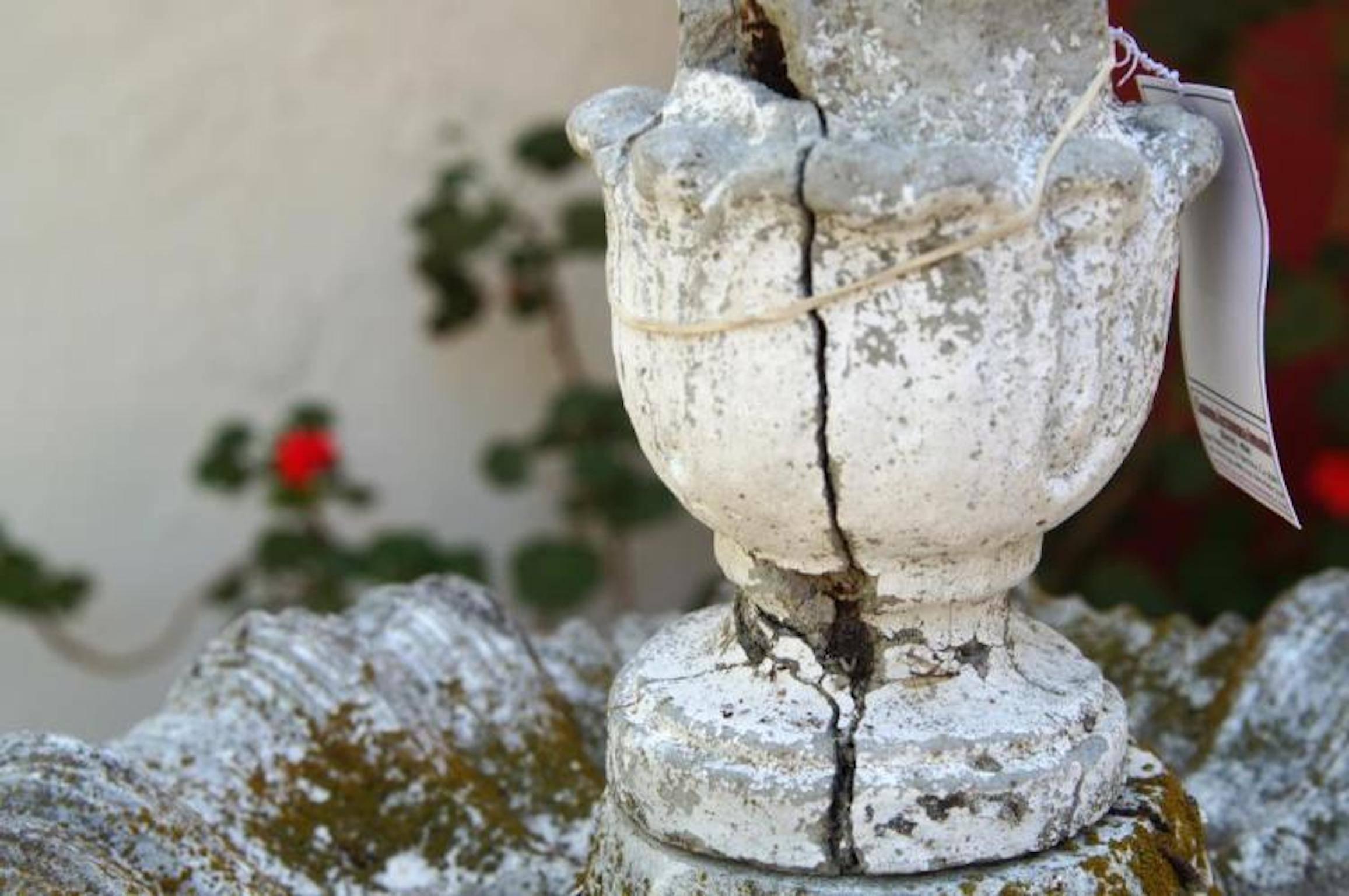 20th Century Concrete Vintage Garden Fountain In Good Condition In Washington Crossing, PA