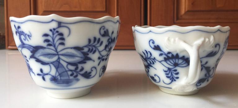 Porcelain Meissen Blue Onion Cups and Saucers Set of Eight For Sale