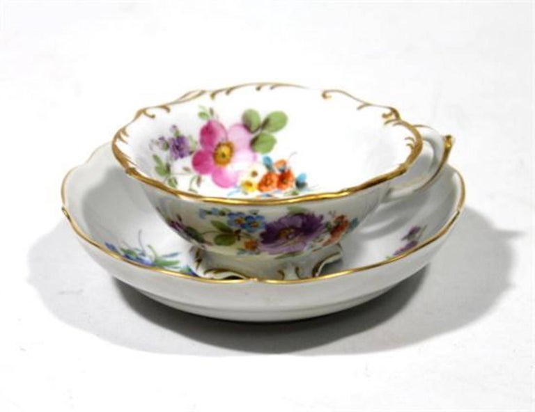 Antique late 19th century Meissen cake plate, cup and saucer
Measure: cup 3.25 in W x 1.5 in H
saucer 4.25 in W x 1 in H
cake plate 9.75in W x 2.25 in H.