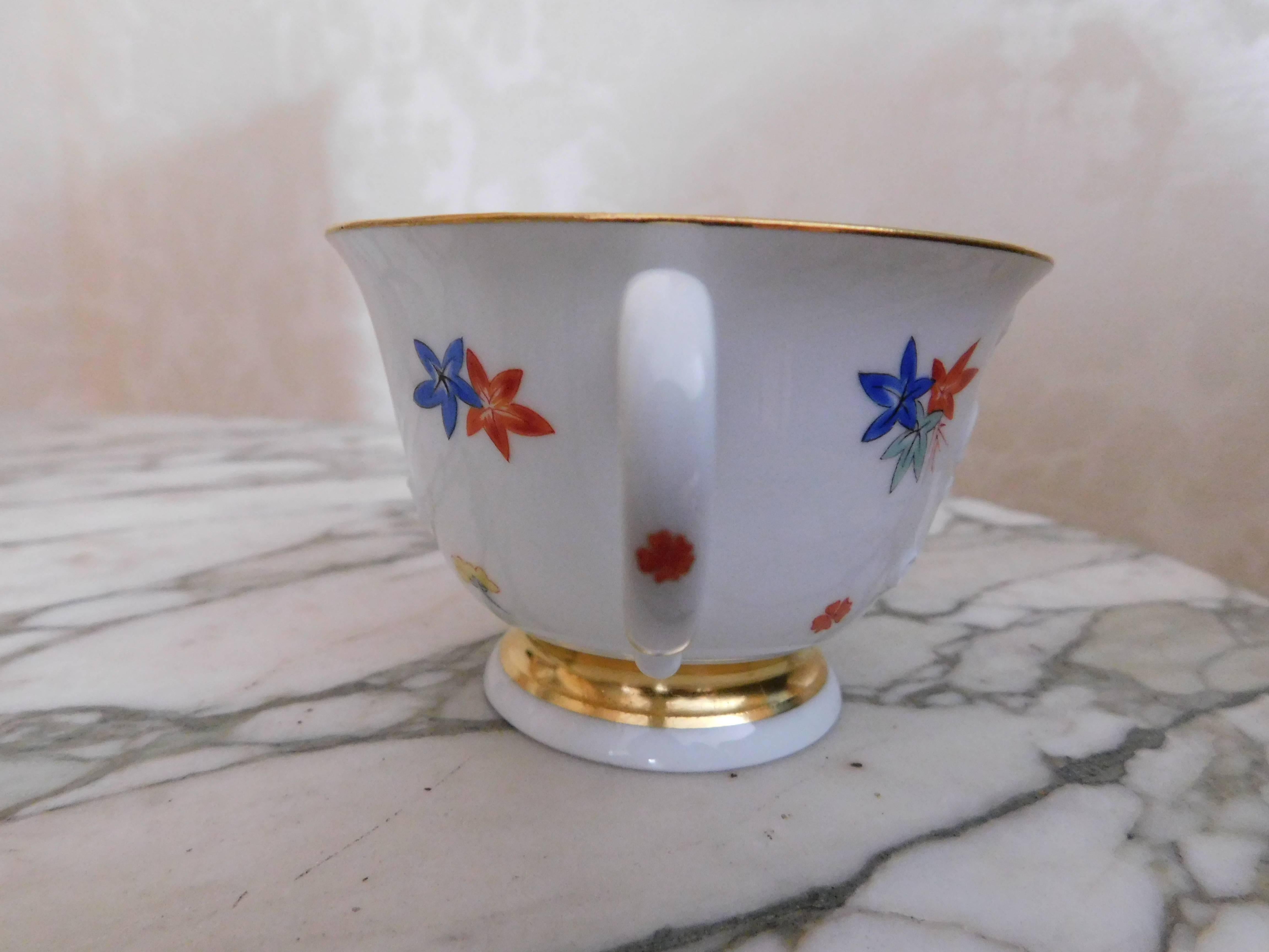 German Late 19th Century Meissen Porcelain Augustus Rex Kakiemon Cup and Saucer