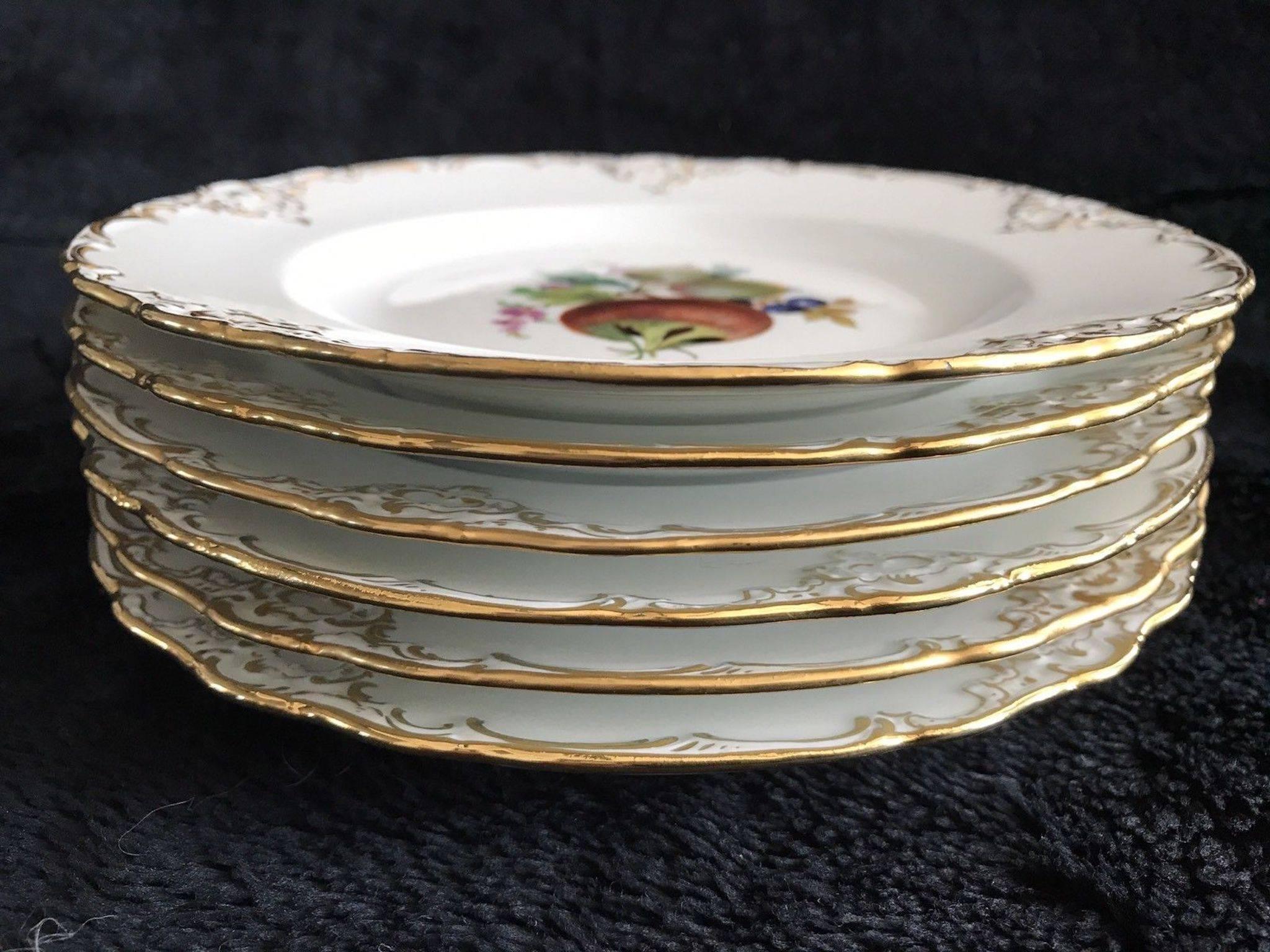 Set of Six Antique Meissen Porcelain Floral Cabinet Plates Marcaloni Period In Good Condition For Sale In Washington Crossing, PA