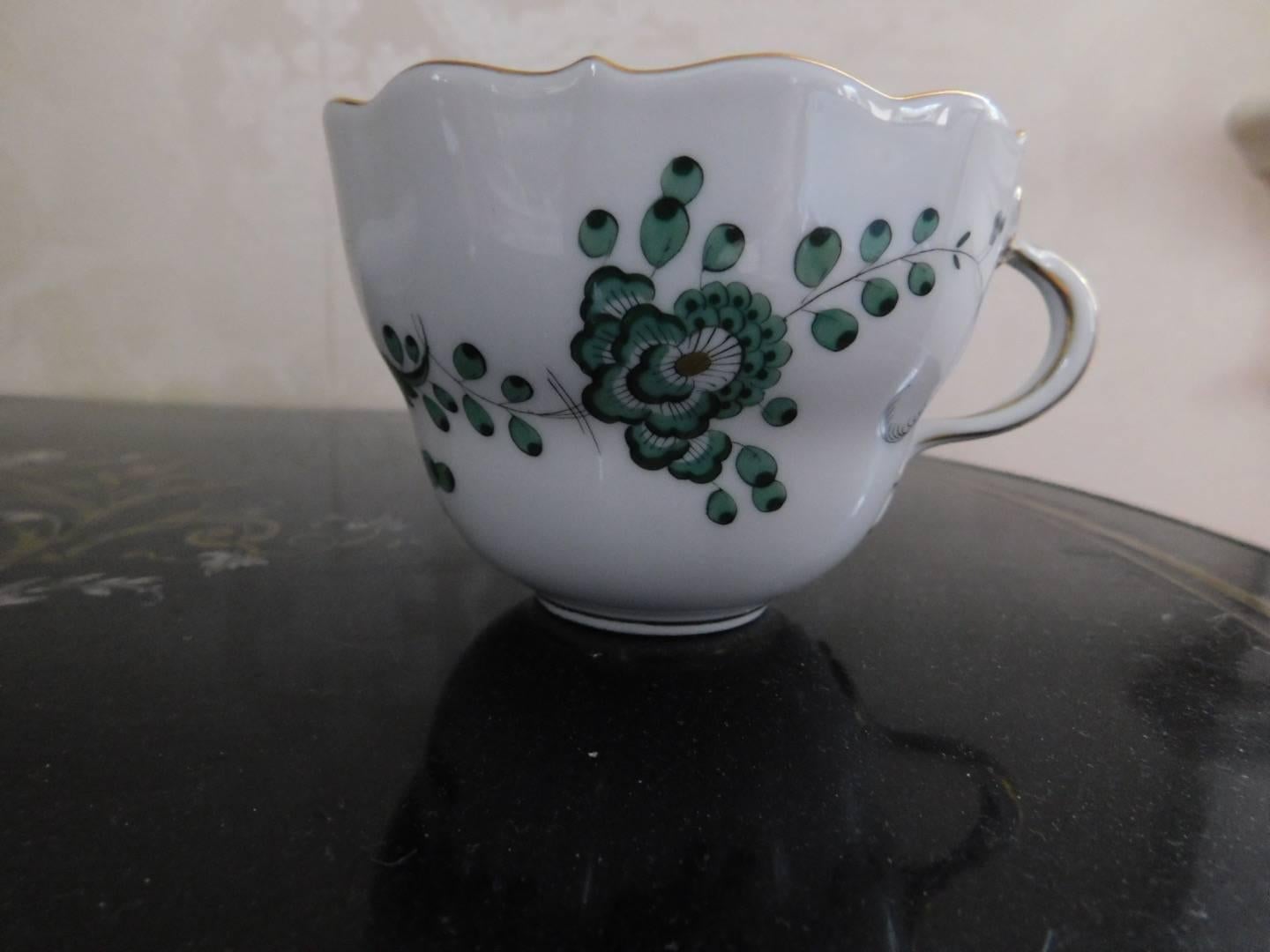 Meissen Green Dragon Demitasse Cup and Saucer In Excellent Condition For Sale In Washington Crossing, PA