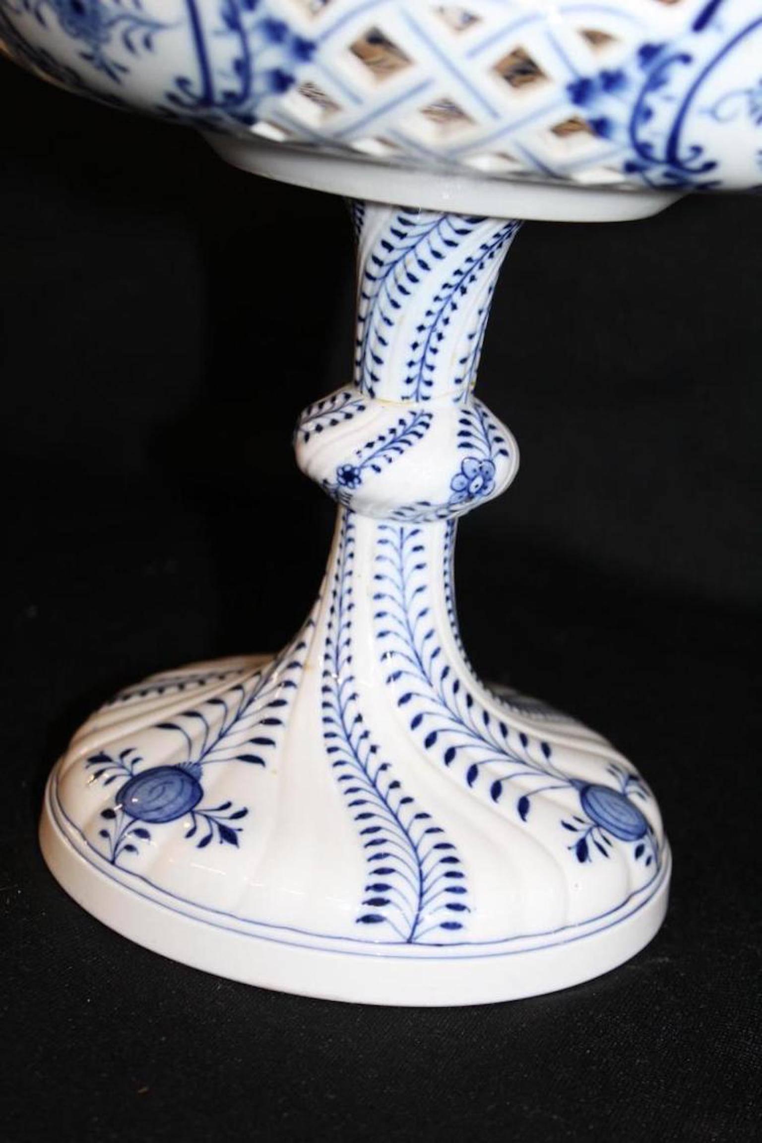 19th century Meissen Porcelain blue onion compote.