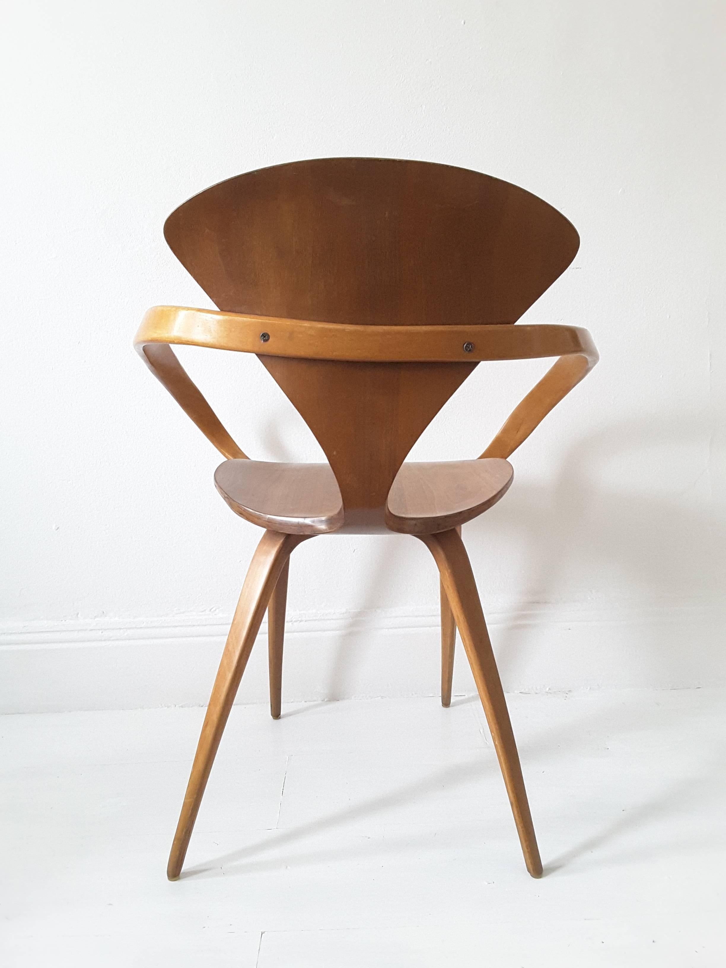 Central American Mid-Century Bent Plywood Cherner Chair Designed by Norman Cherner for Plycraft