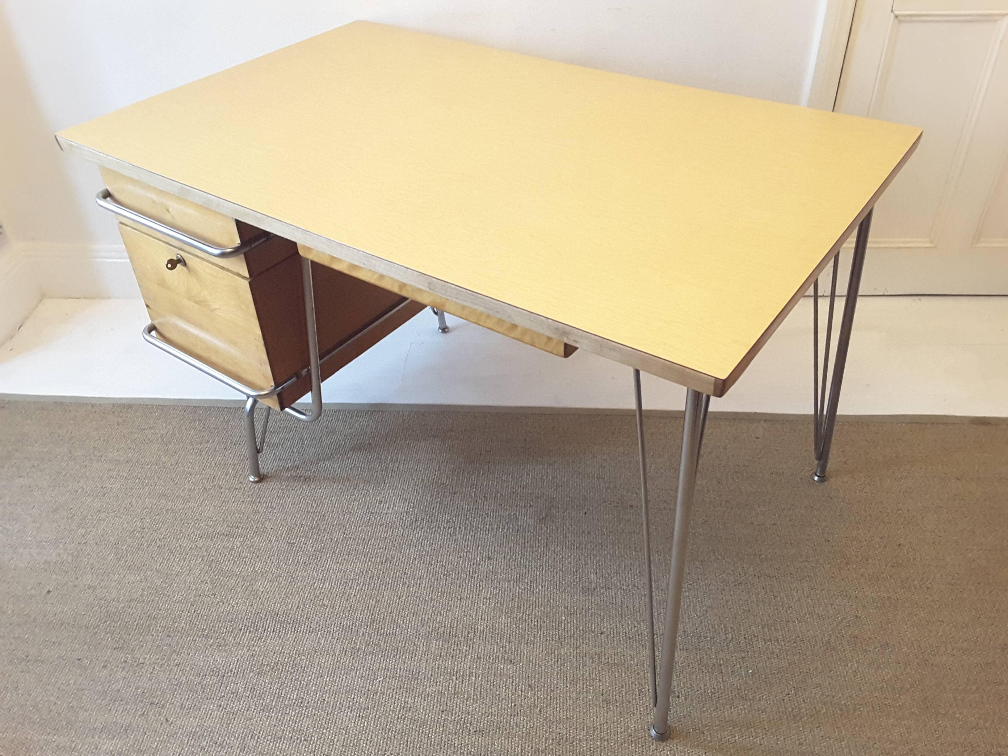 Mid-Century Modern Trimline Desk by KEM Weber for Heywood Wakefield 3