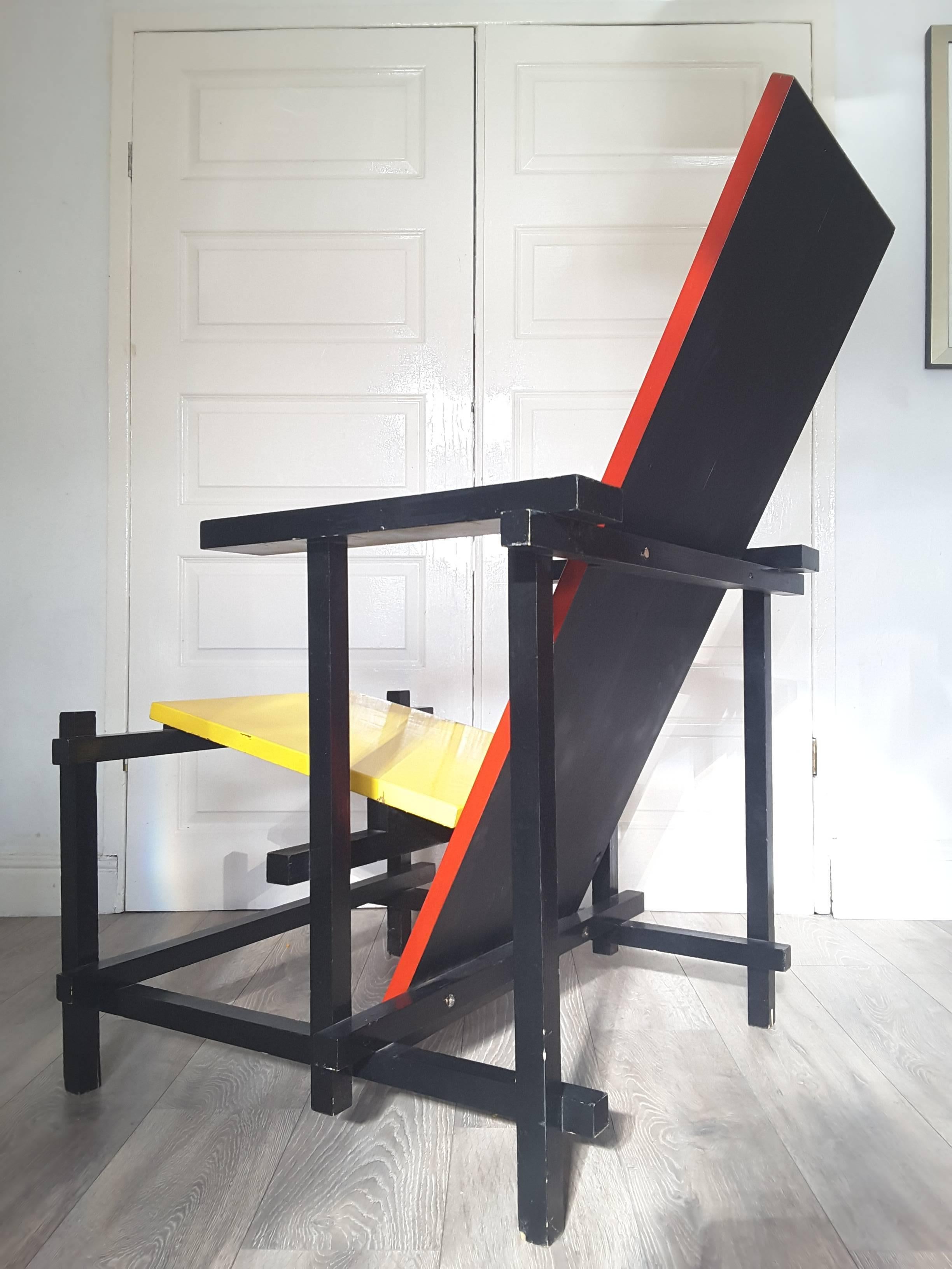 Mid-Century Modern Rietveld Red Blue Chair In Fair Condition For Sale In Harrogate, GB
