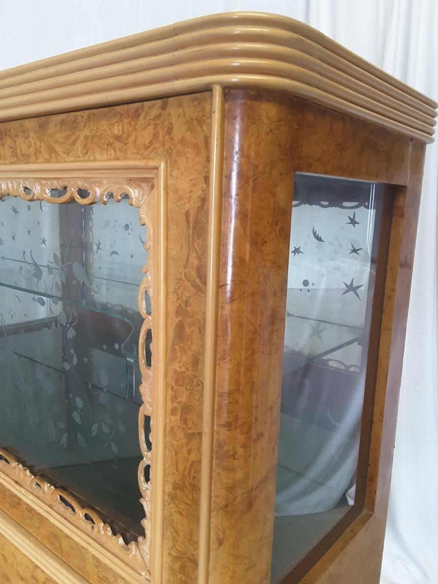 20th Century Italian Burl Wood Etched Glass Drinks Cabinet by Pier Luigi Colli For Sale