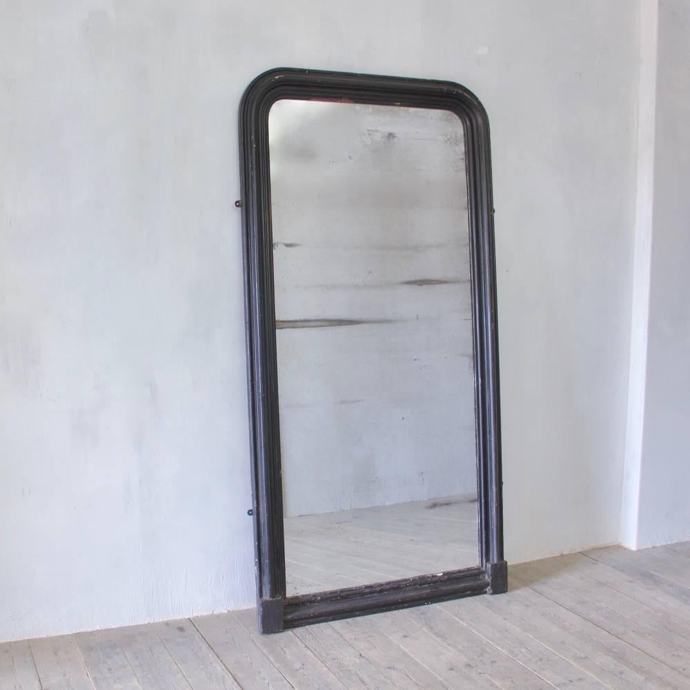 Large and Handsome 19th Century Ebonized Dressing Mirror with Original Glass In Good Condition In Stamford, GB