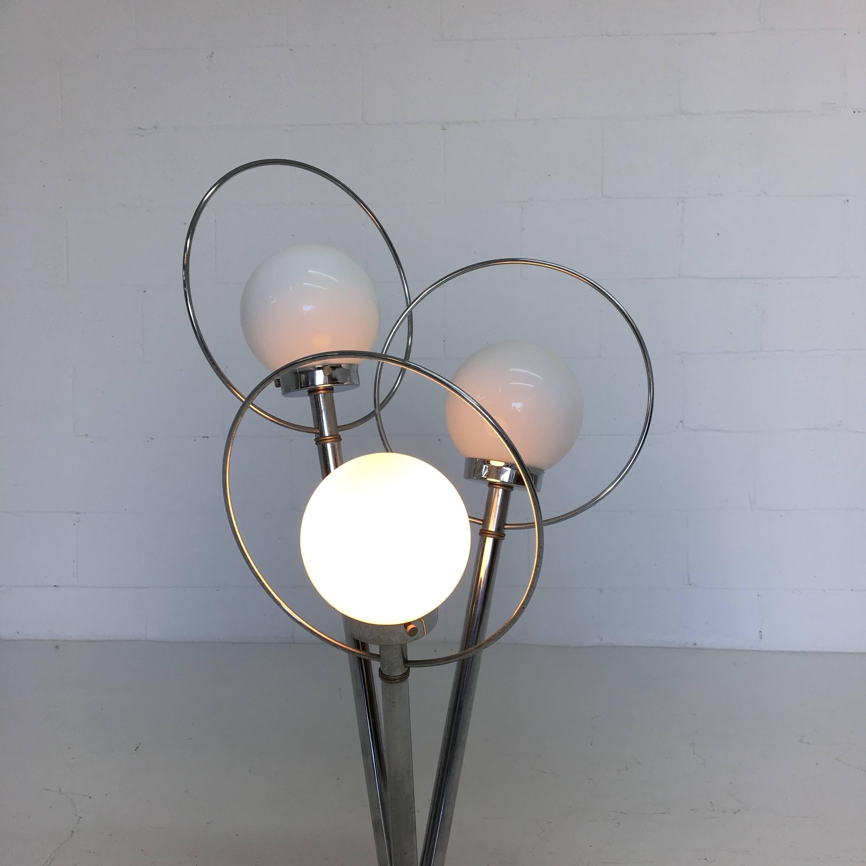 Unknown Sonneman Three-Bulbed Table Lamp in Chrome For Sale