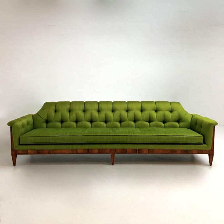 Mid Century Hollywood Regency Style Tufted Sofa At 1stdibs Mid Century Hollywood Regency Style Tufted Sofa In Good Condition For New Hyde