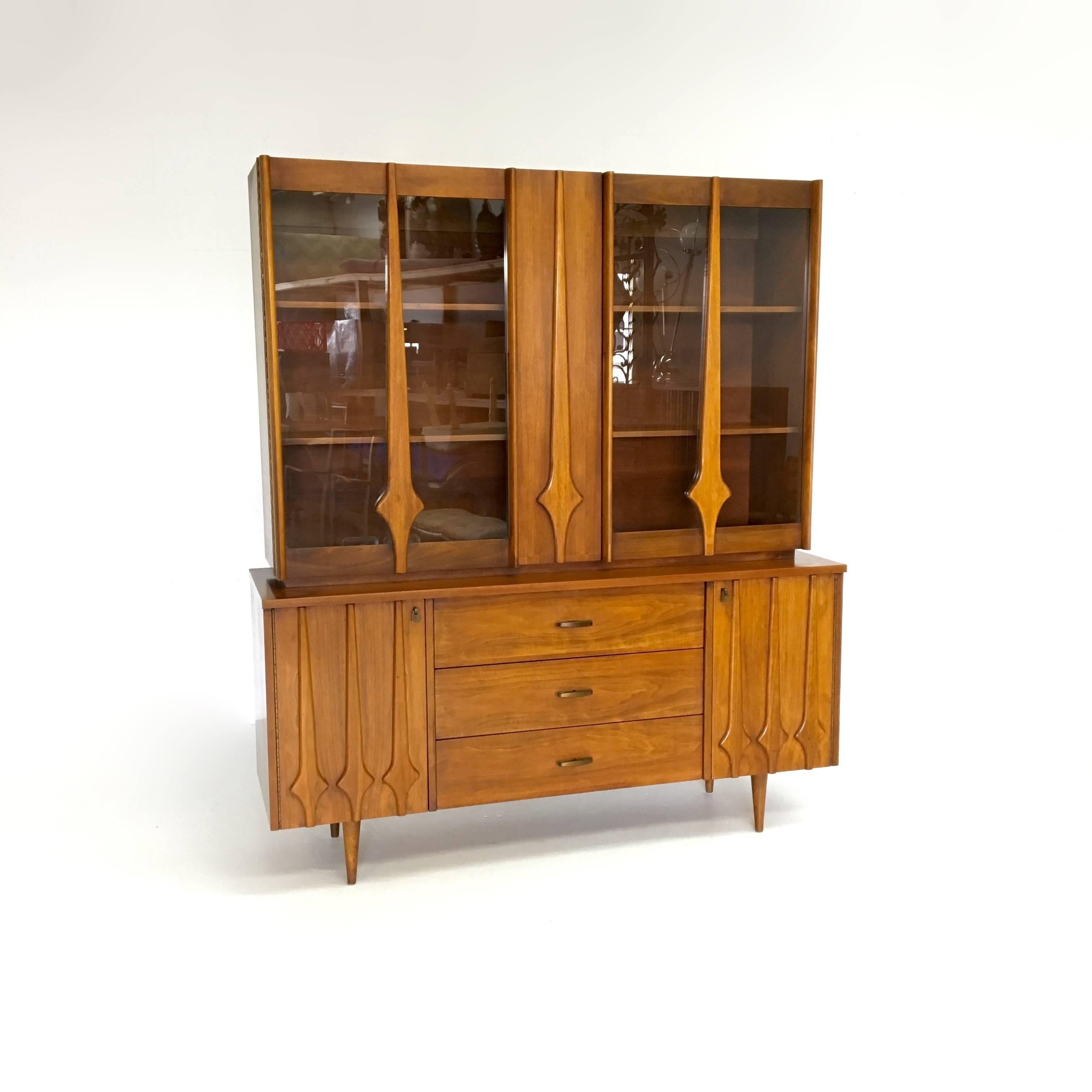 Unknown Mid-Century Modern Sideboard and Hutch in the Brasilia Style