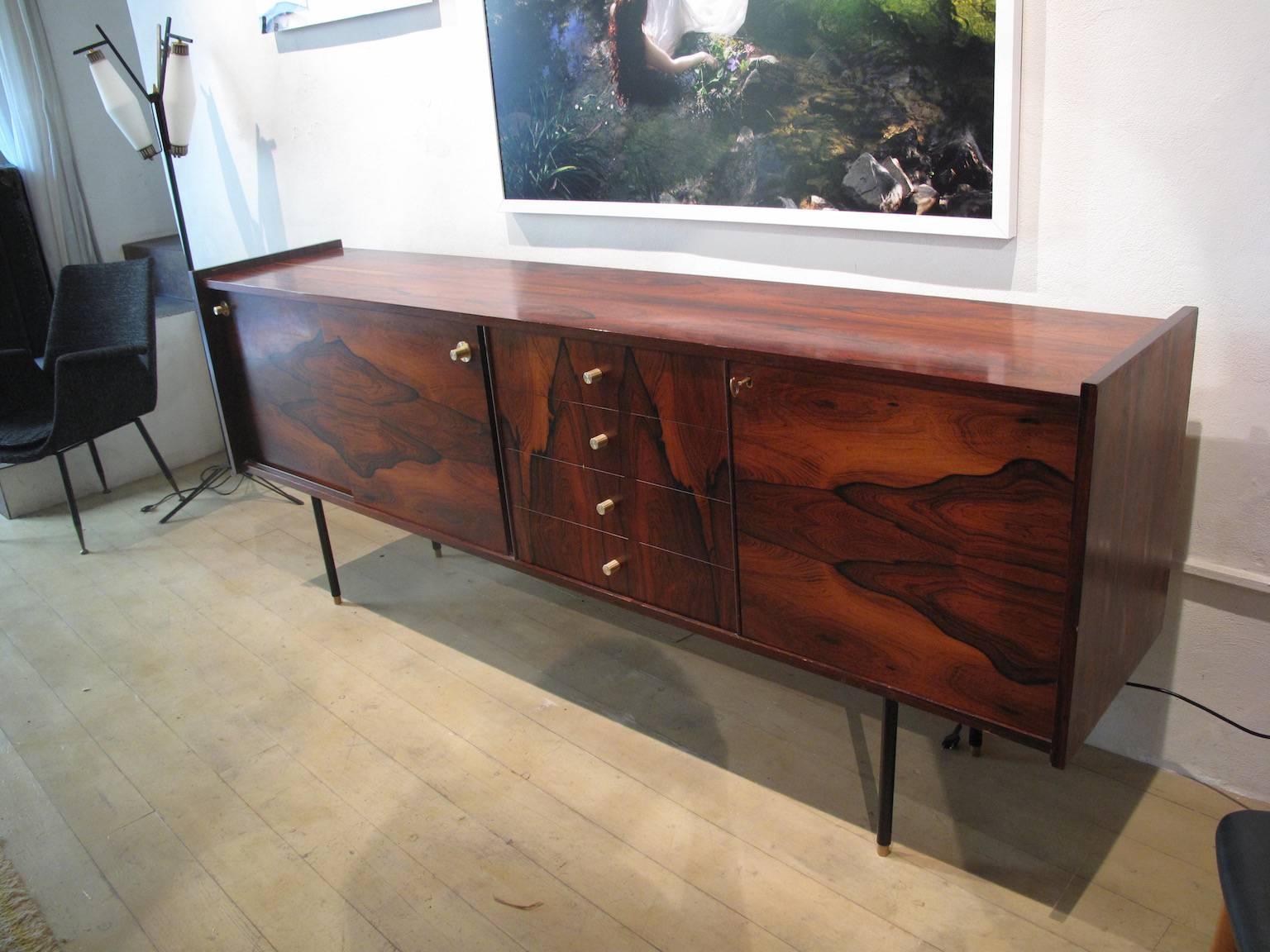 Elegant Italian walnut briar-root sideboard, slender iron legs and brass handles. In perfect condition, 1950-1960.