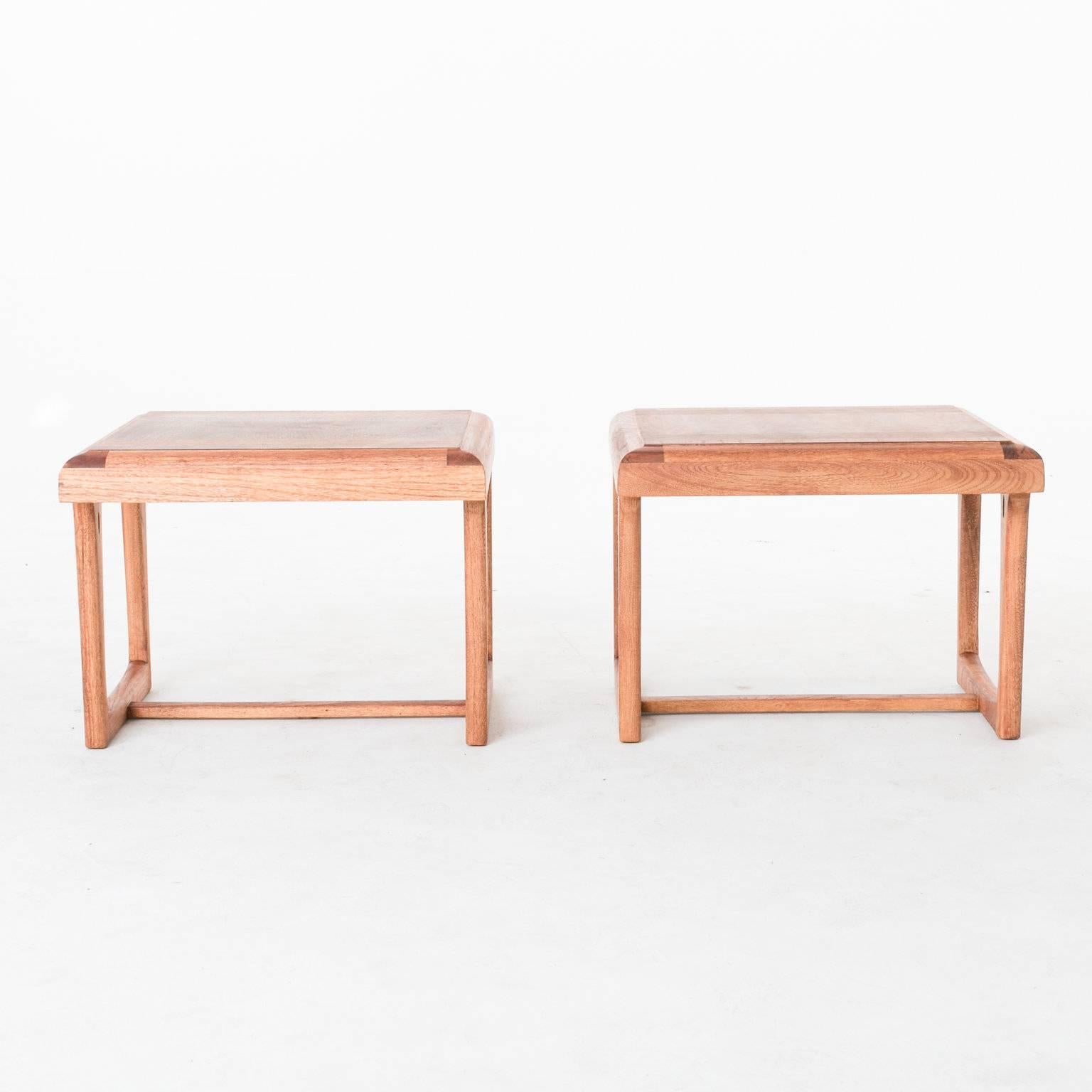 Set of two restored Lane side tables. Recently refinished to show off the two tone top. Excellent size for living room or bedroom tables. 

In order to preserve our inventory, after restoration we blanket wrap and store nearly every piece in our