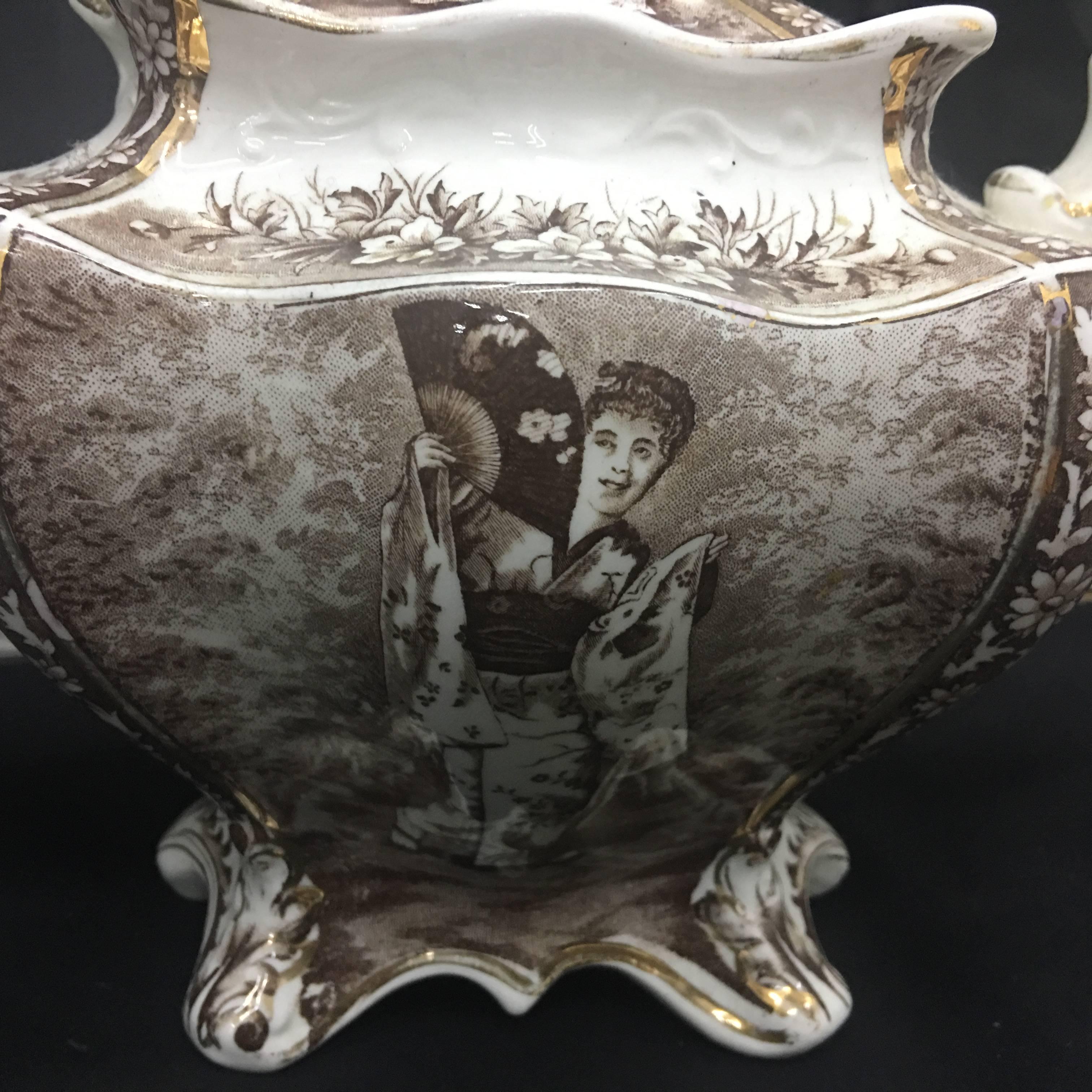 Victorian Ceramic Tea Pot, circa 1870 In Good Condition In Aci Castello, IT