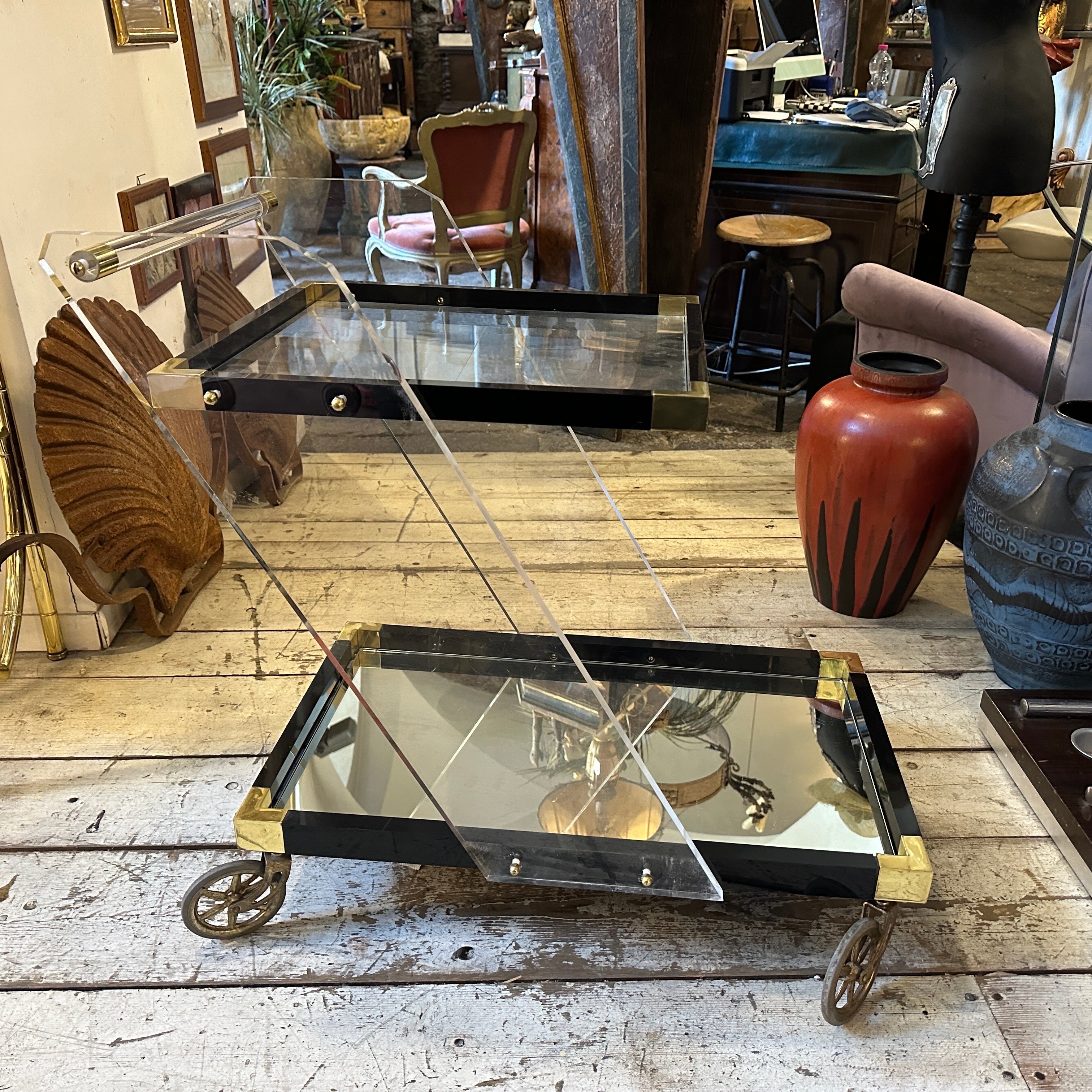 An Amazing 1960s Mid-Century Modern Lucite and Brass Italian Bar Cart For Sale