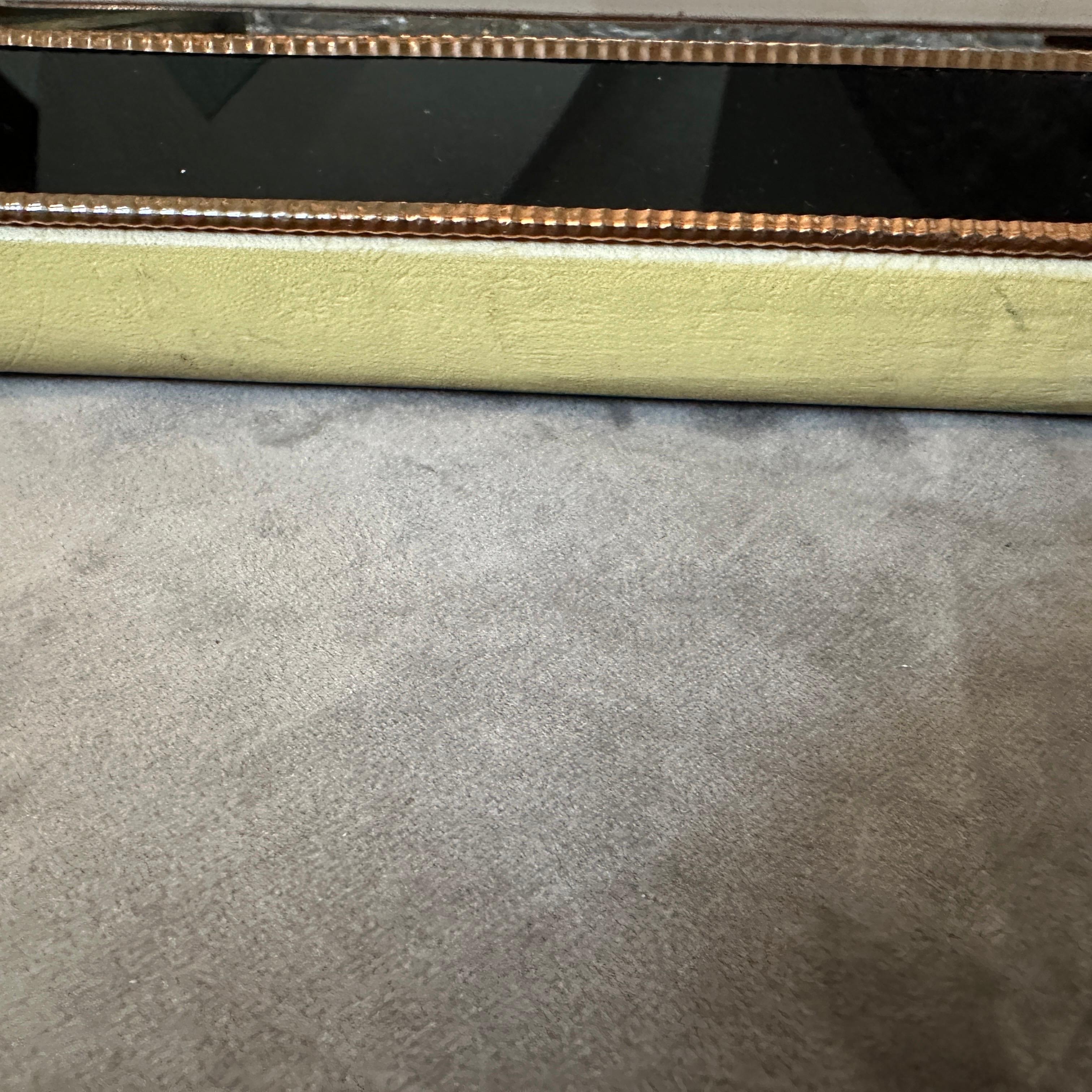 A High Quality 1930s Art Deco Copper and Glass Rectangular Italian Serving Tray For Sale 3