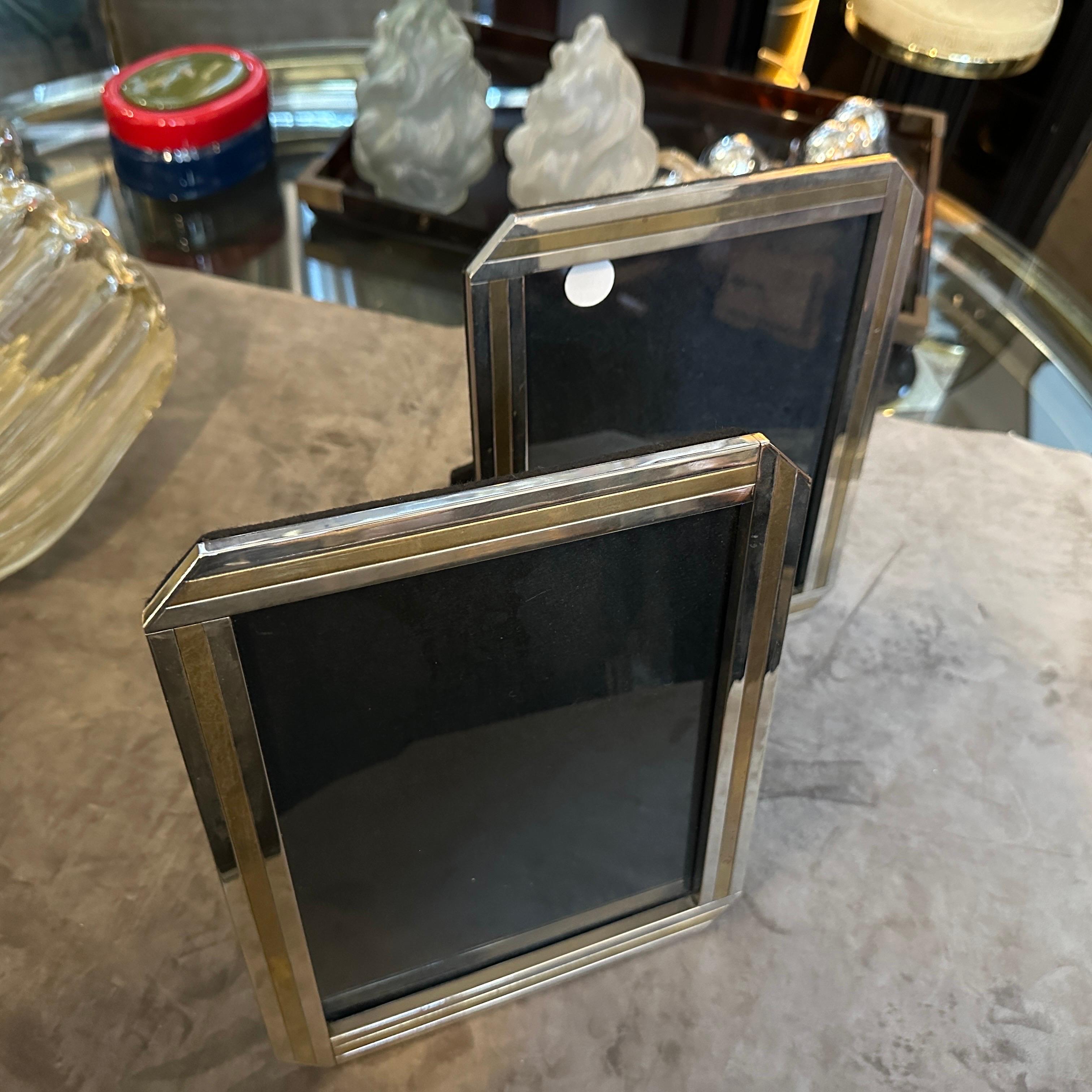 Two 1970s Willy Rizzo Style Mid-century Modern Silver Plated Picture Frames In Excellent Condition For Sale In Aci Castello, IT