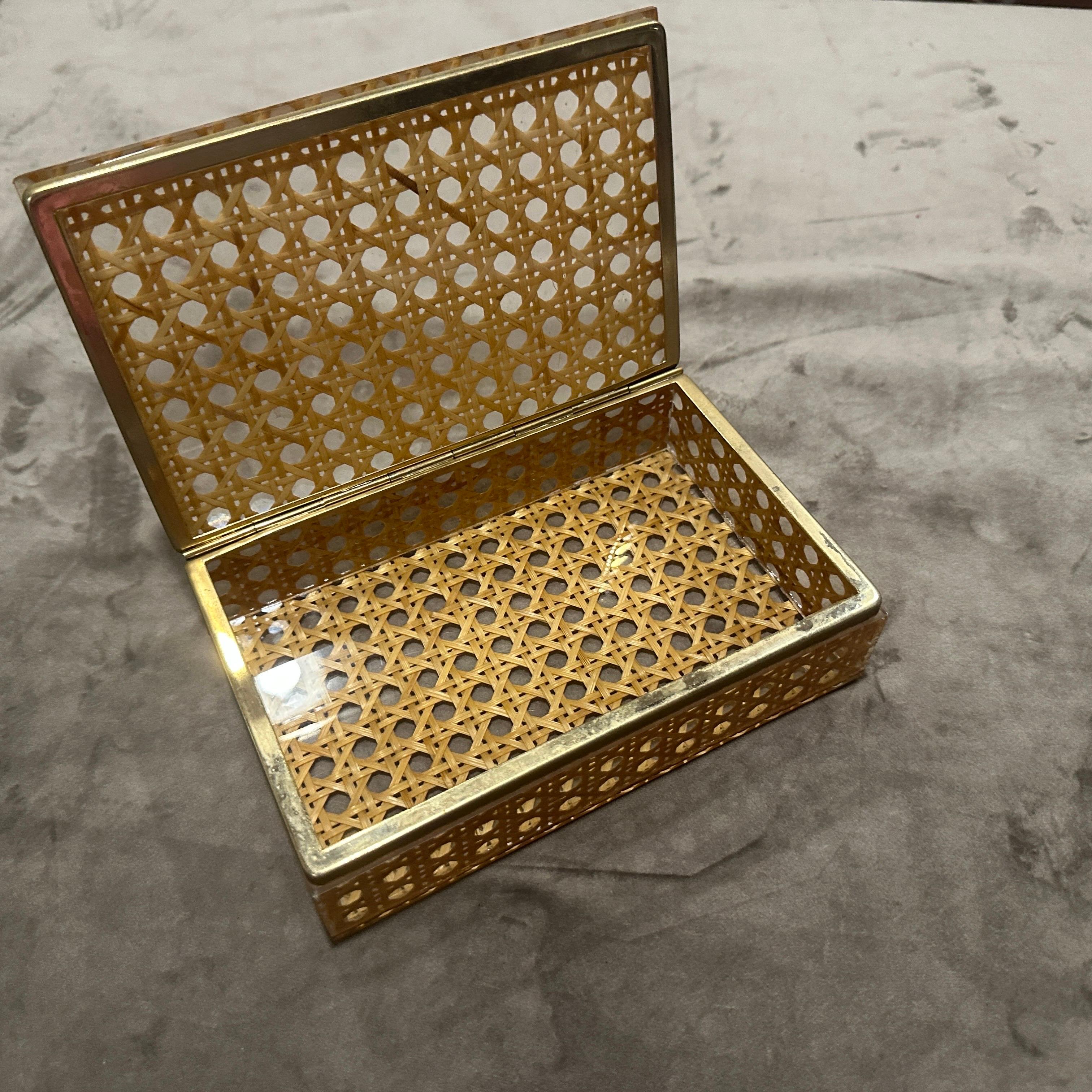 Caja rectangular de plexiglás y paja de Viena de los años 80 a la manera de Dior Home en venta 5