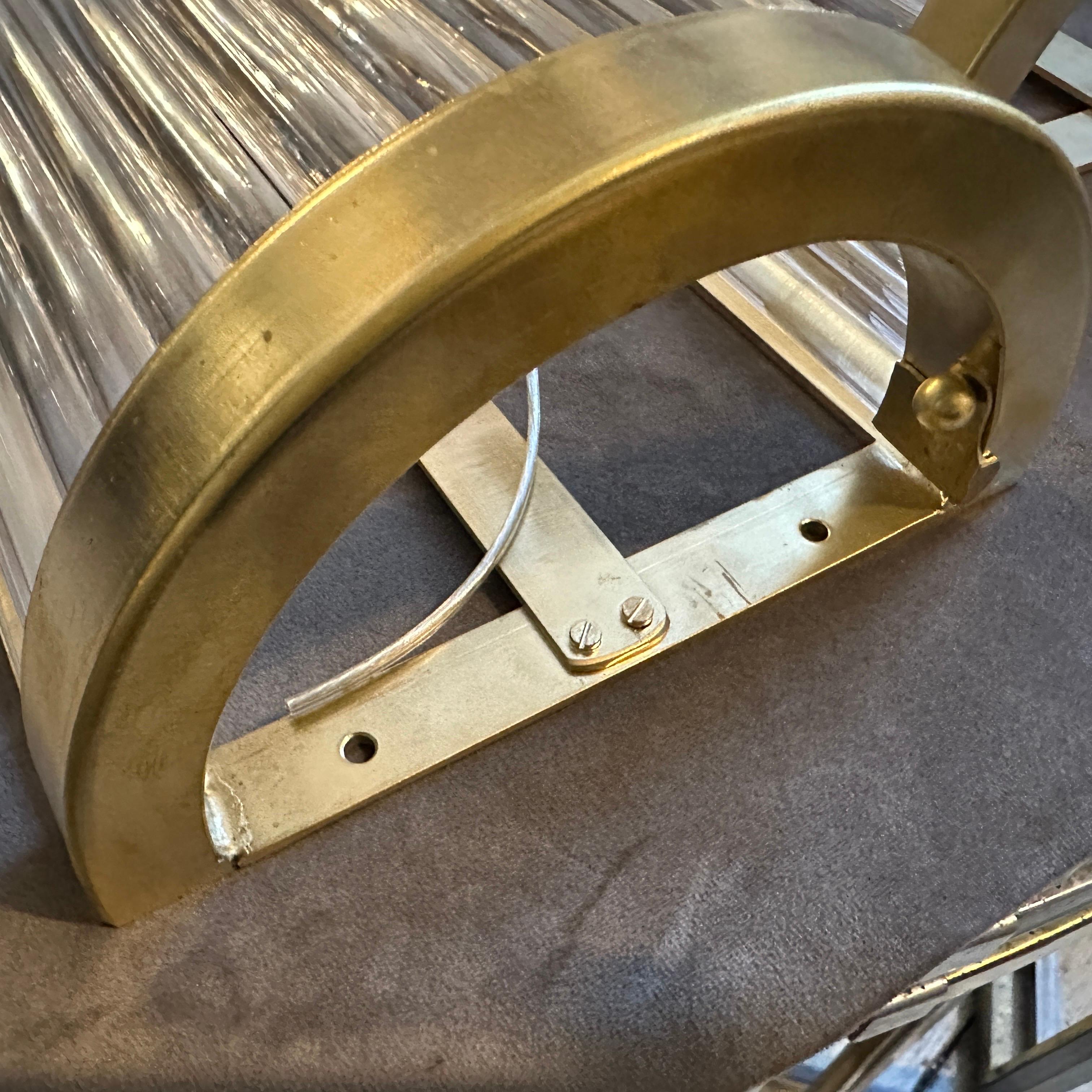 Dos Apliques de Pared Italianos de Latón y Cristal Modernos de Mediados de Siglo Estilo Sciolari en venta 2