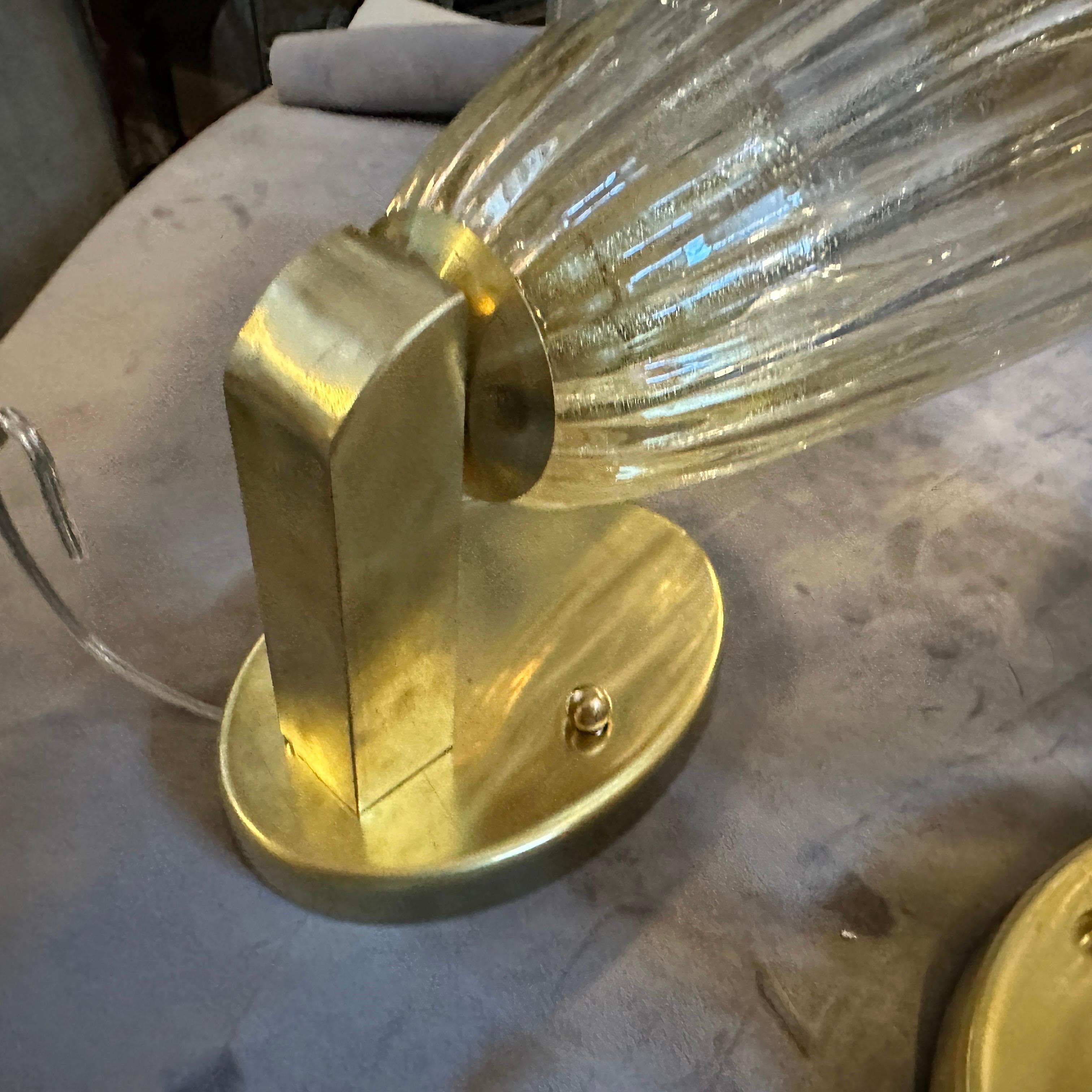 Dos apliques de pared de latón y cristal de Murano modernos de mediados de siglo de estilo Barovier de los años 90 en venta 4