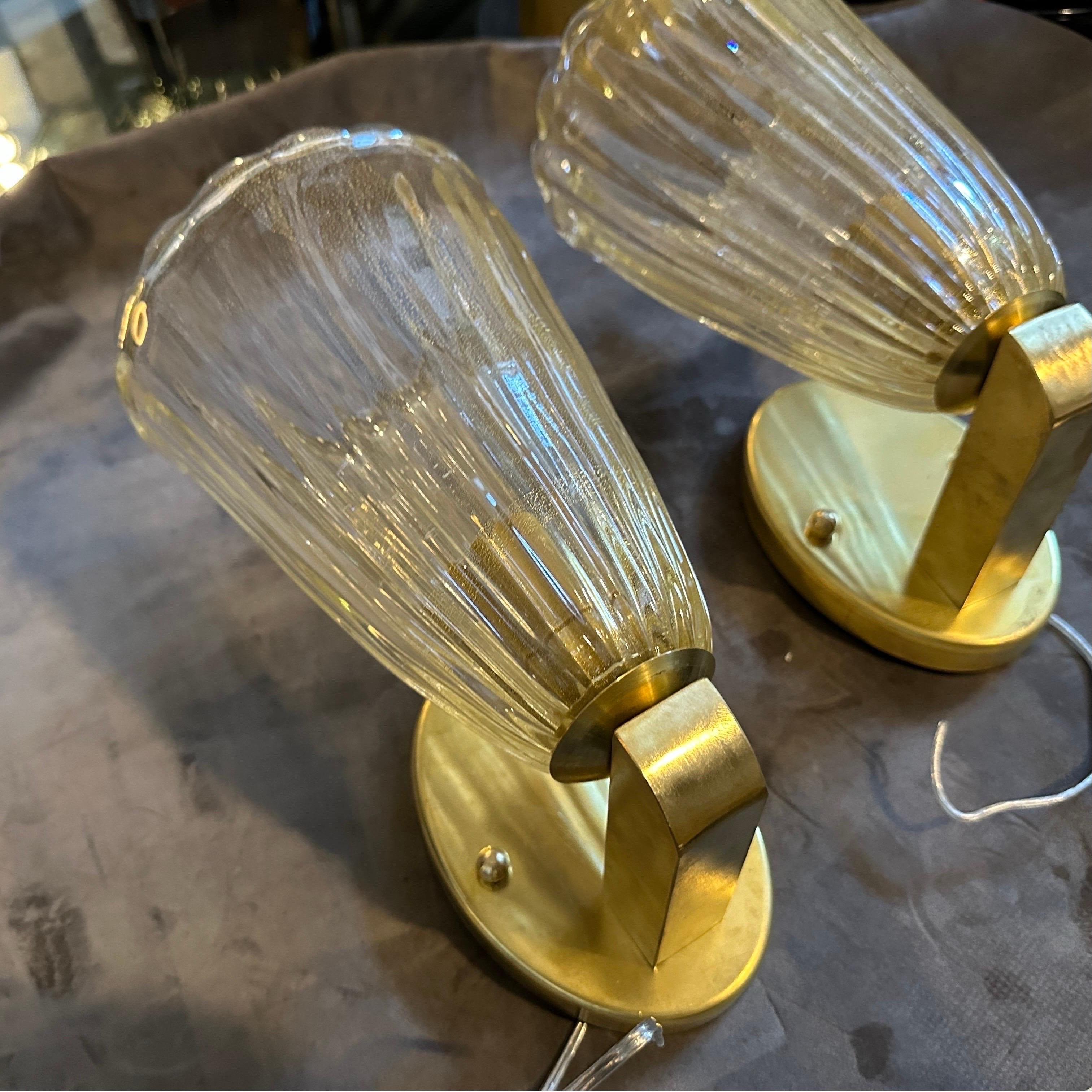Dos apliques de pared de latón y cristal de Murano modernos de mediados de siglo de estilo Barovier de los años 90 en venta 9
