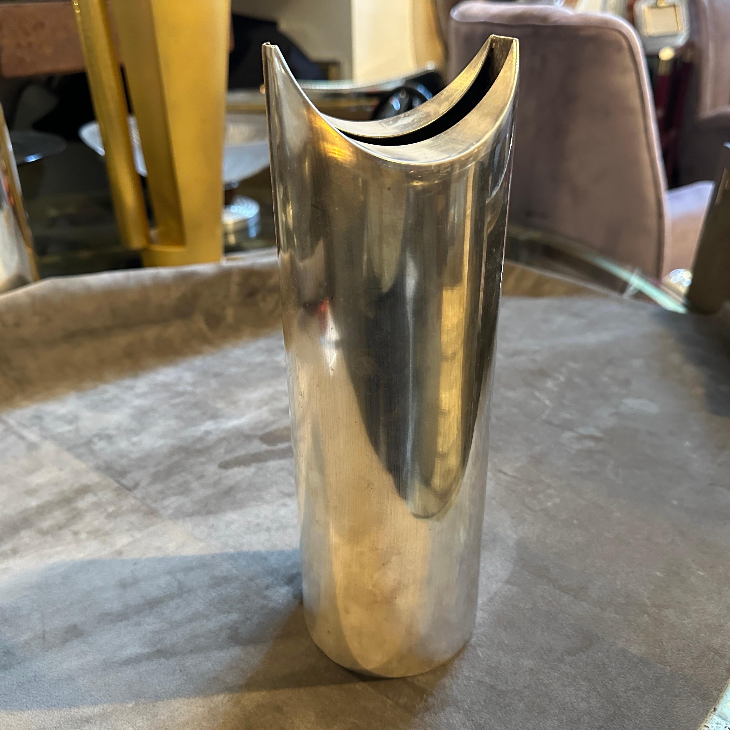1970s Minimalist Silver Plated Sculptural Vase designed by Lino Sabattini For Sale 1