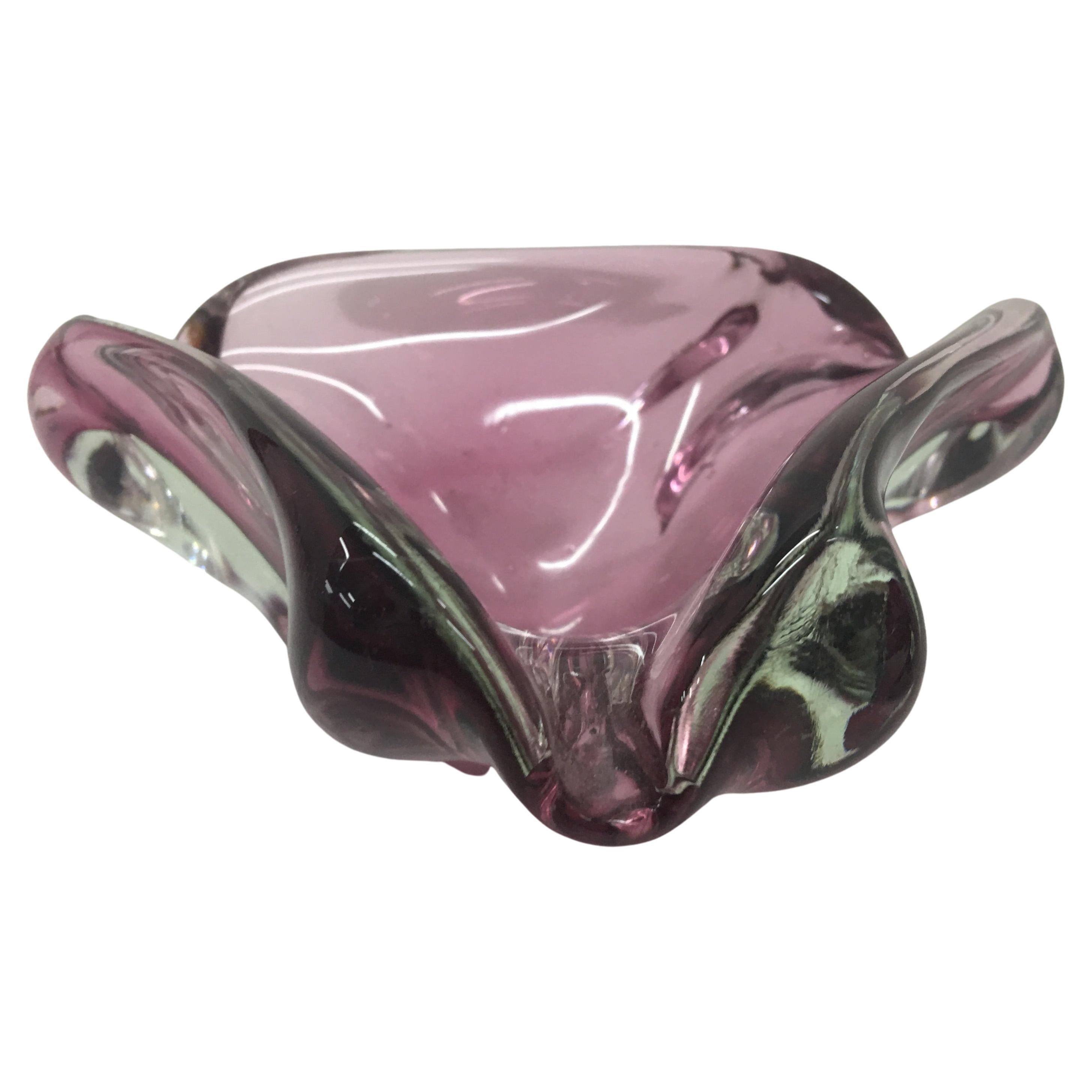 1970s Seguso Mid-Century Modern Purple Murano GlassItalian Triangular Ashtray