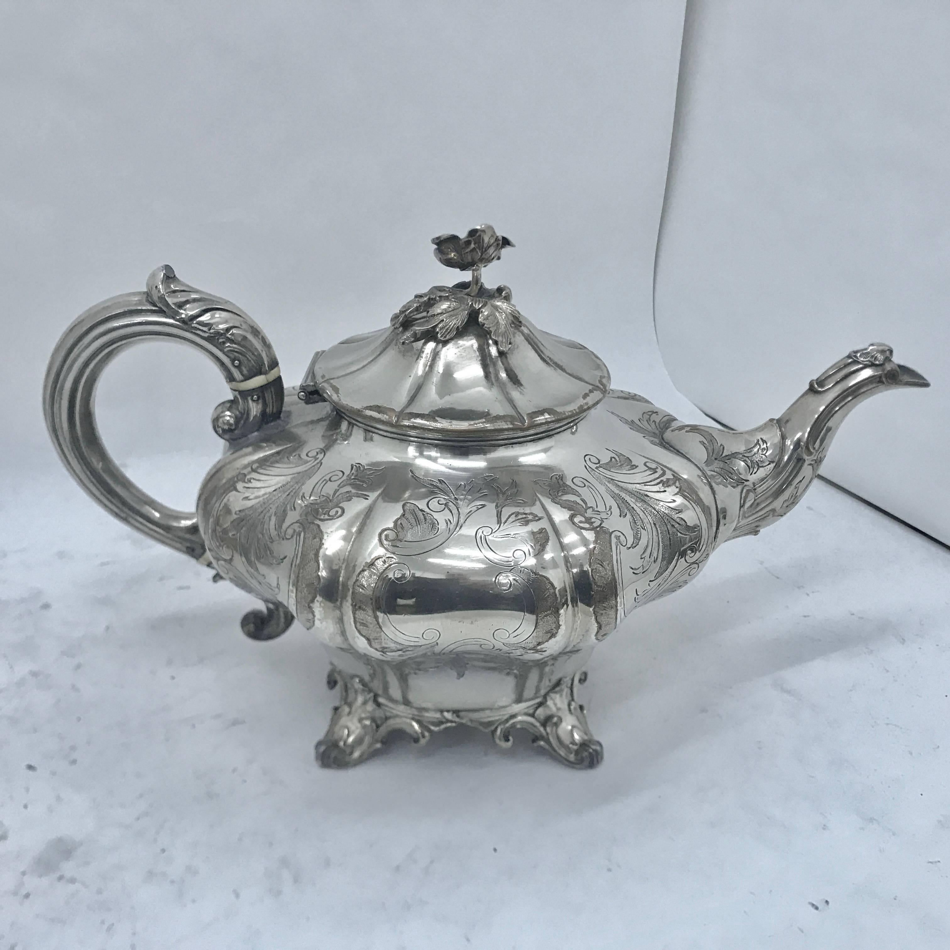 Superb tea service by James Dixon, marked, 1833. Good conditions overall, just minor losses in plating. Tea pot height cm 16.