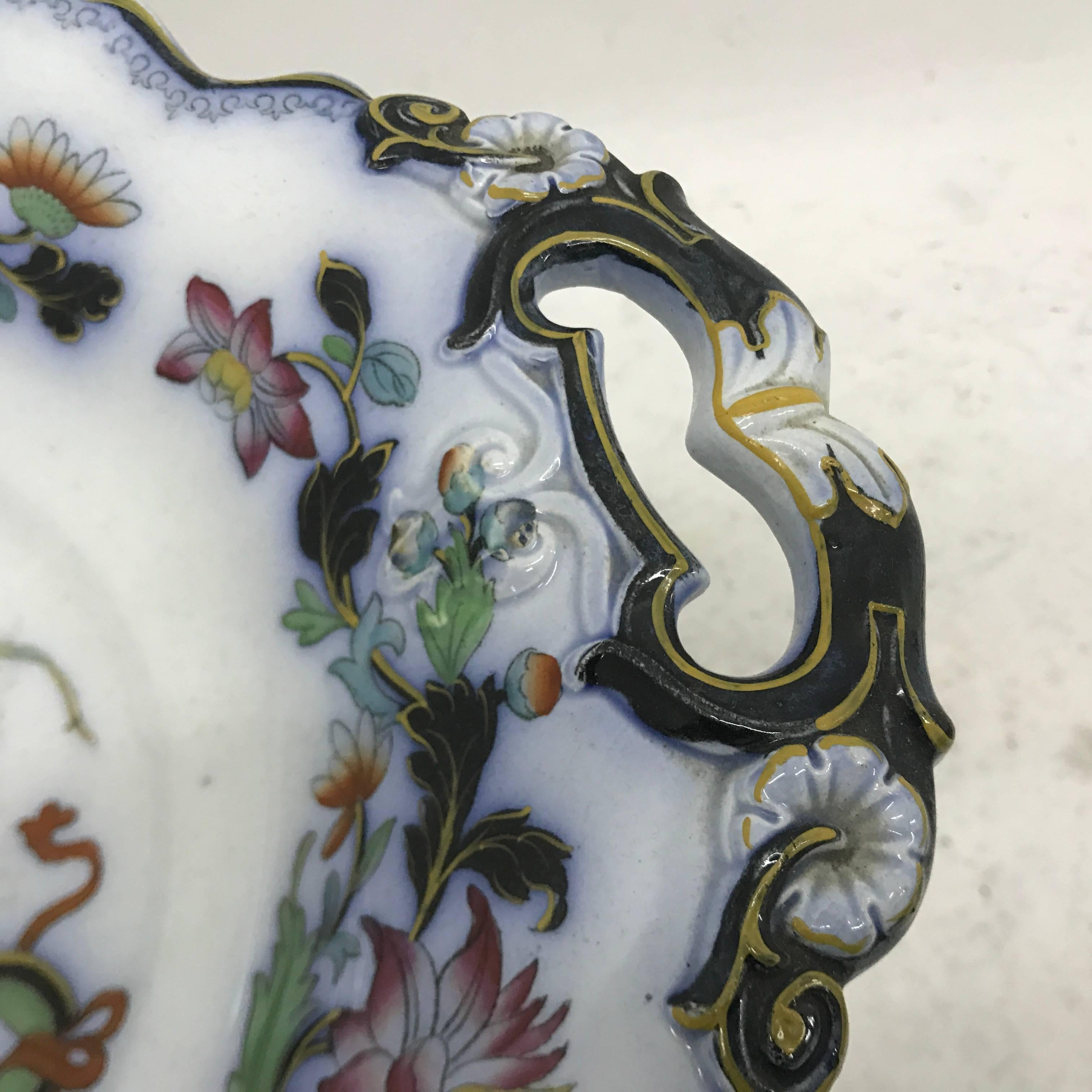 English Victorian Porcelain Centerpiece, circa 1870 In Excellent Condition In Aci Castello, IT