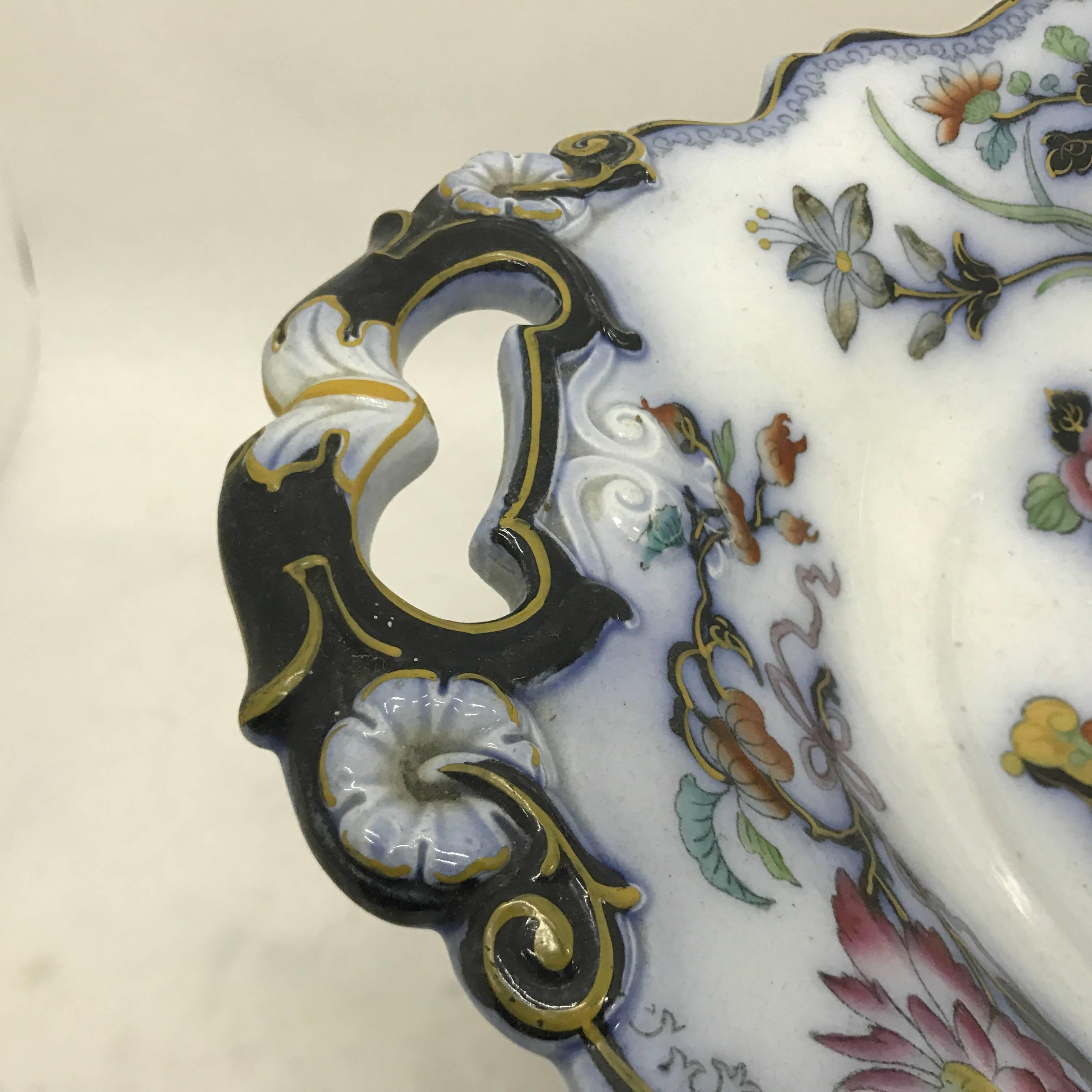 English Victorian Porcelain Centerpiece, circa 1870 1