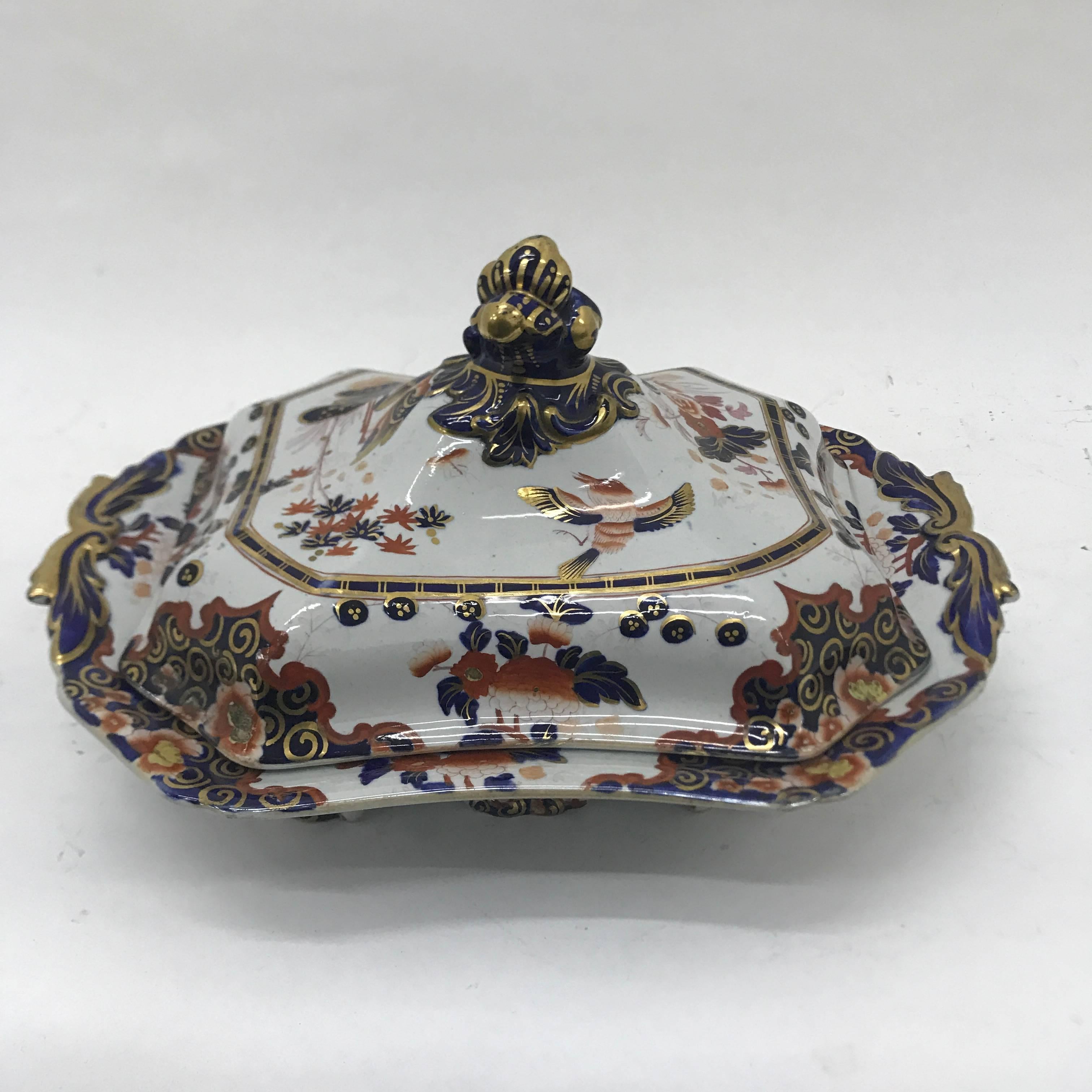 Imari Victorian soup tureen, made in England by Birks bros & Seddon between 1877 and 1886, good conditions overall.