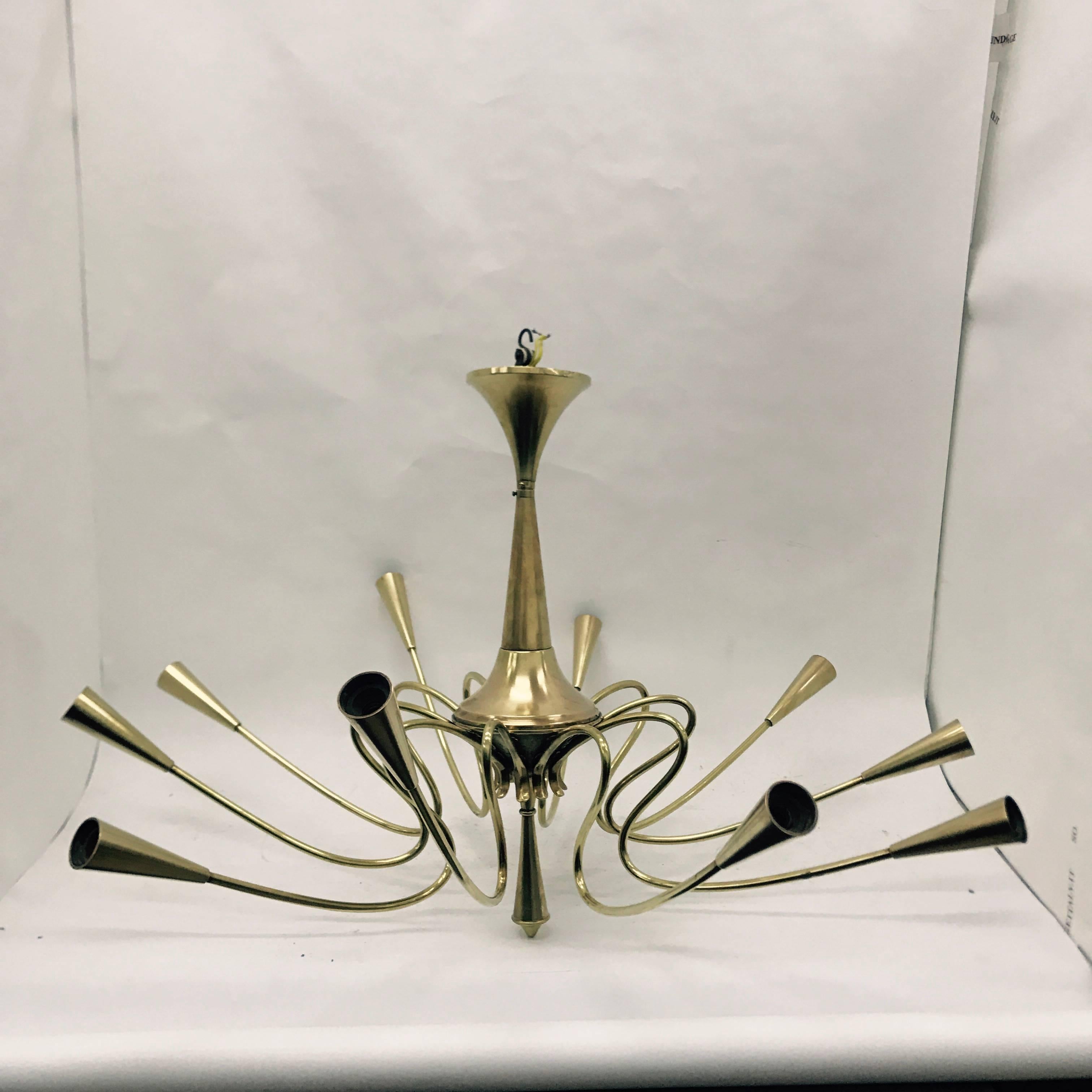 Brass Chandelier by Oscar Torlasco Made in Italy in the 1950s In Excellent Condition In Aci Castello, IT